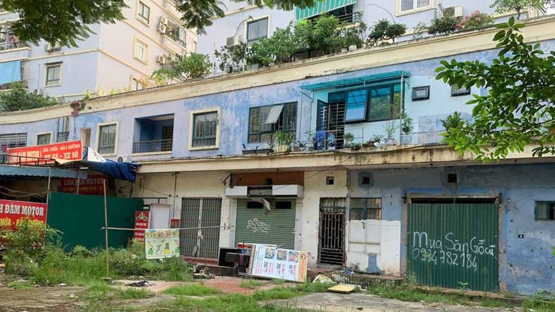 Tuy nhiên, nhiều vị trí mặt bằng đẹp tại các khu tái định cư Đền Lừ, Định Công, Bắc Linh Đàm... đang bỏ trống tầng 1. Tuy nhiên, nhiều vị trí mặt bằng đẹp tại các khu tái định cư Đền Lừ, Định Công, Bắc Linh Đàm... đang bỏ trống tầng 1.