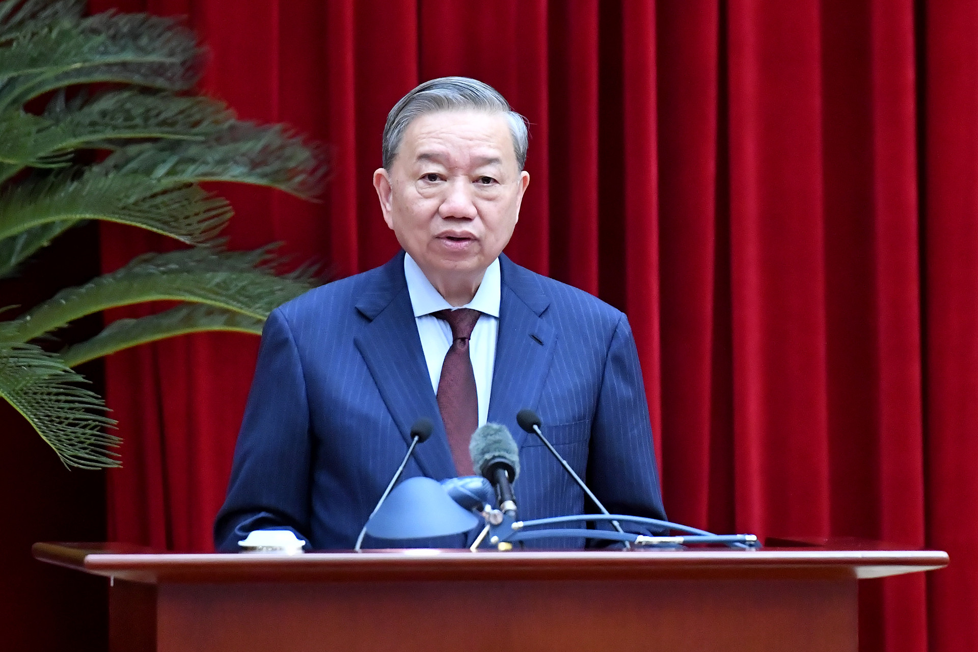 Tổng Bí thư Tô Lâm phát biểu khai mạc Hội nghị Ban Chấp hành Trung ương Đảng khóa XIII. Tổng Bí thư Tô Lâm phát biểu khai mạc Hội nghị Ban Chấp hành Trung ương Đảng khóa XIII.