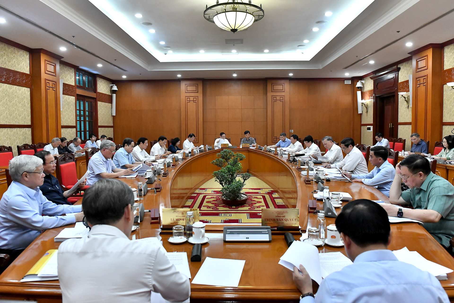 Quang cảnh cuộc họp tại Trụ sở Trung ương Đảng.