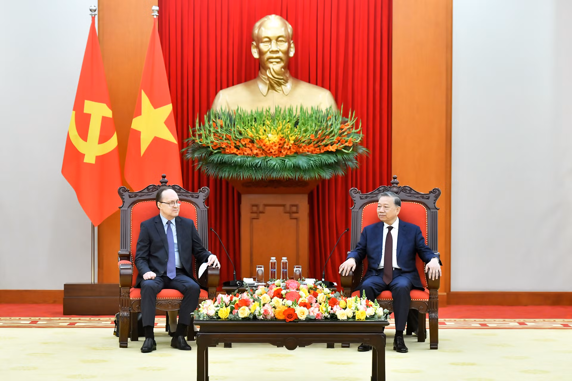 Tổng Bí thư Tô Lâm tiếp Đại sứ Đặc mệnh toàn quyền Liên bang Nga tại Việt Nam Gennady Stepanovich Bezdetko.