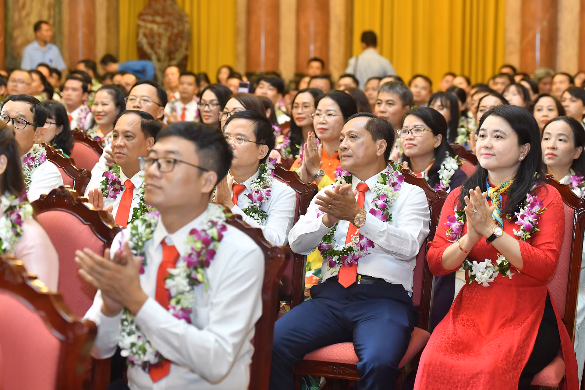 Các đại biểu tham dự buổi gặp mặt.