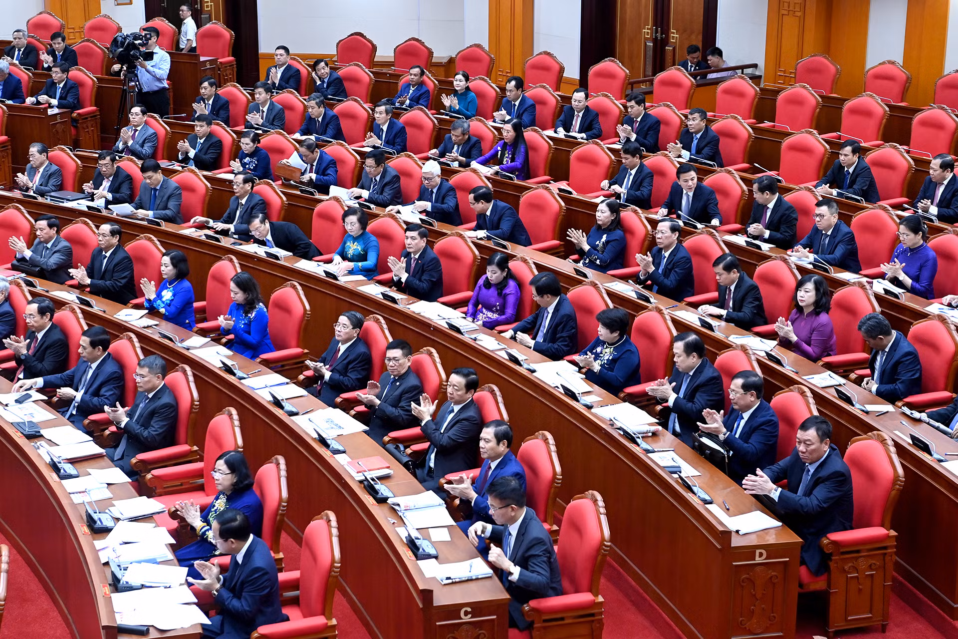 [Ảnh] Khai mạc Hội nghị lần thứ 10 Ban Chấp hành Trung ương Đảng Cộng sản Việt Nam khóa XIII ảnh 9