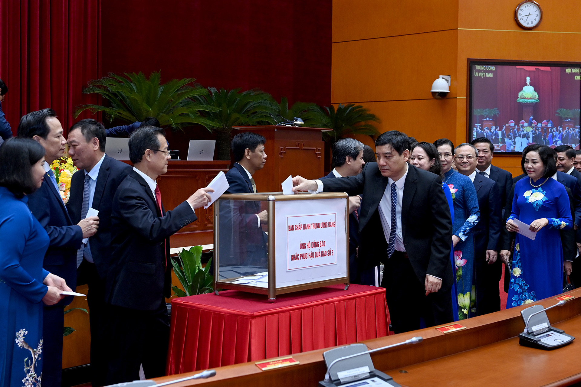 [Ảnh] Khai mạc Hội nghị lần thứ 10 Ban Chấp hành Trung ương Đảng Cộng sản Việt Nam khóa XIII ảnh 7