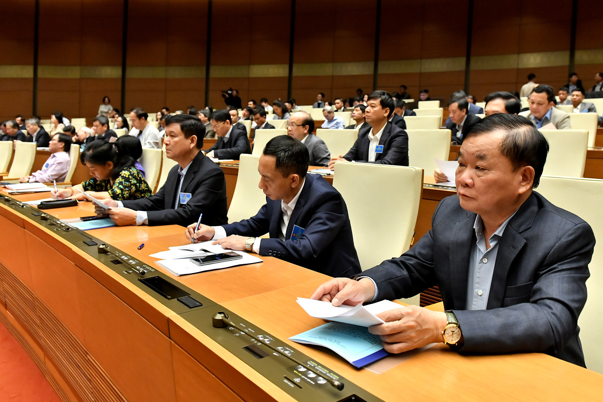 Các đại biểu tham dự hội nghị.