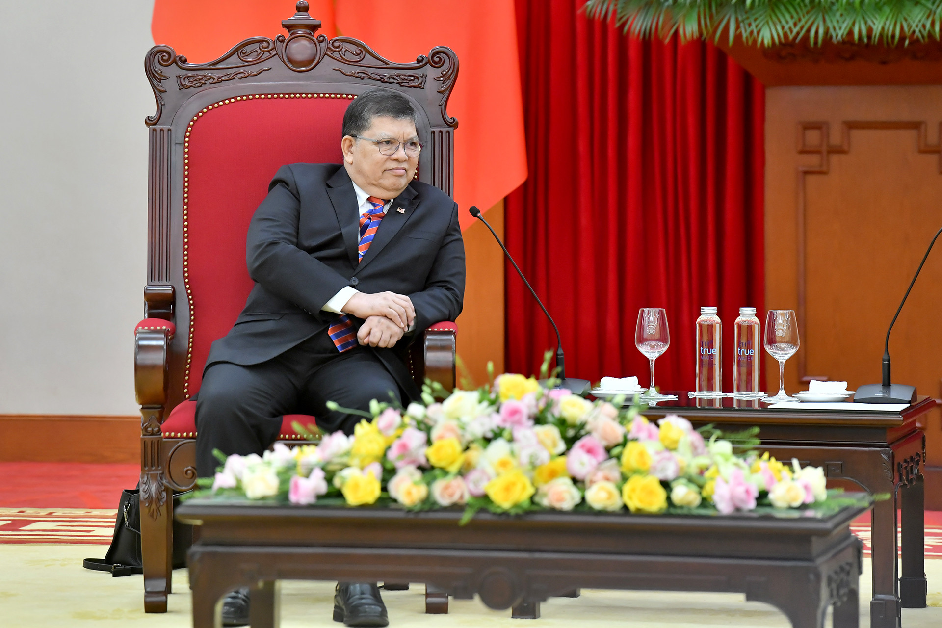 Chủ tịch Hạ viện Malaysia Tan Sri Dato’ Johari Bin Abdul tại buổi tiếp.