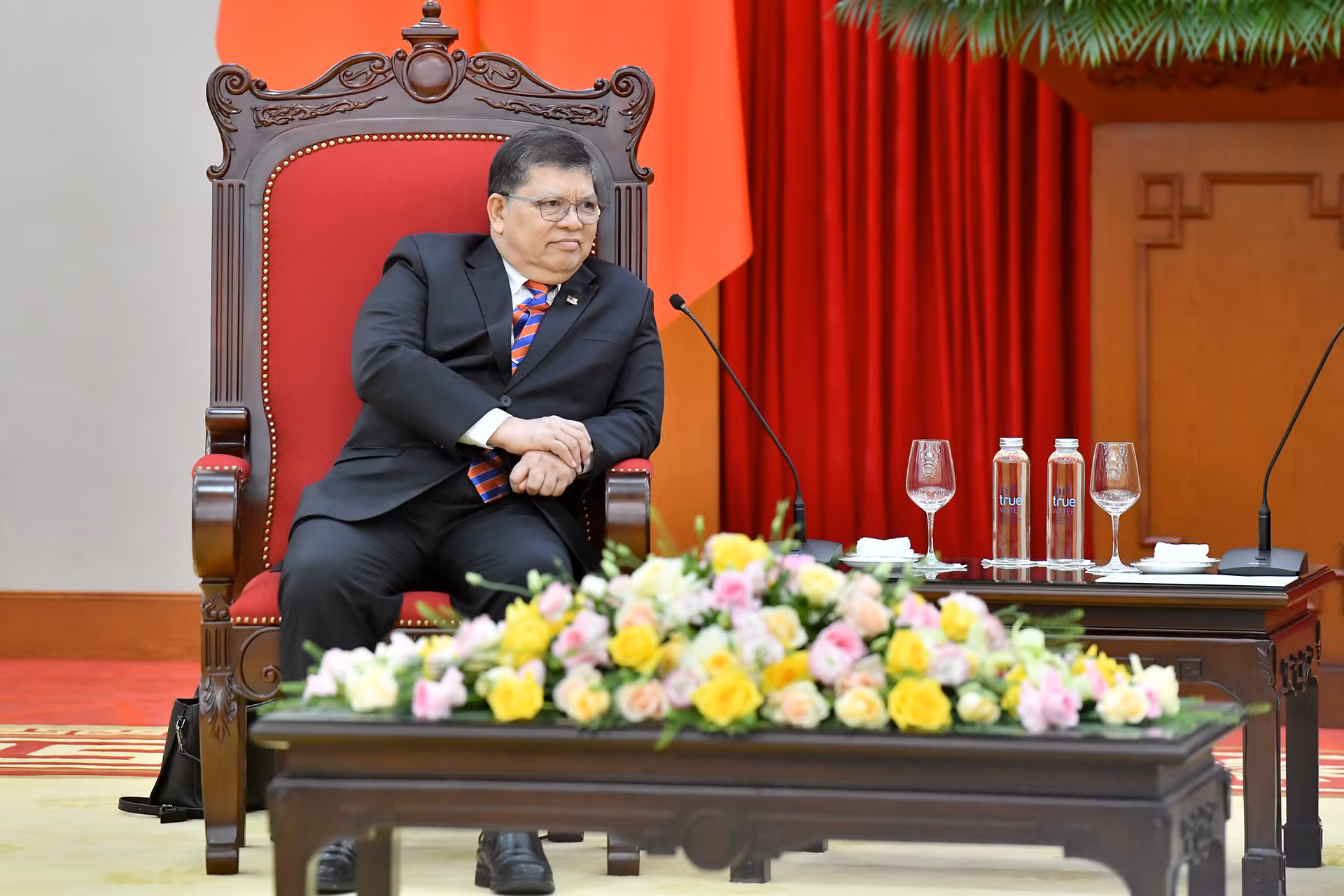 Chủ tịch Hạ viện Malaysia Tan Sri Dato’ Johari Bin Abdul tại buổi tiếp.