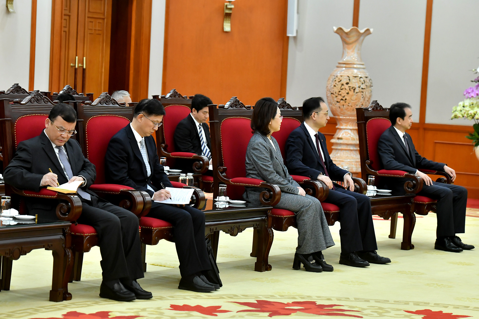 Các đại biểu Quảng Tây (Trung Quốc) tại buổi tiếp.