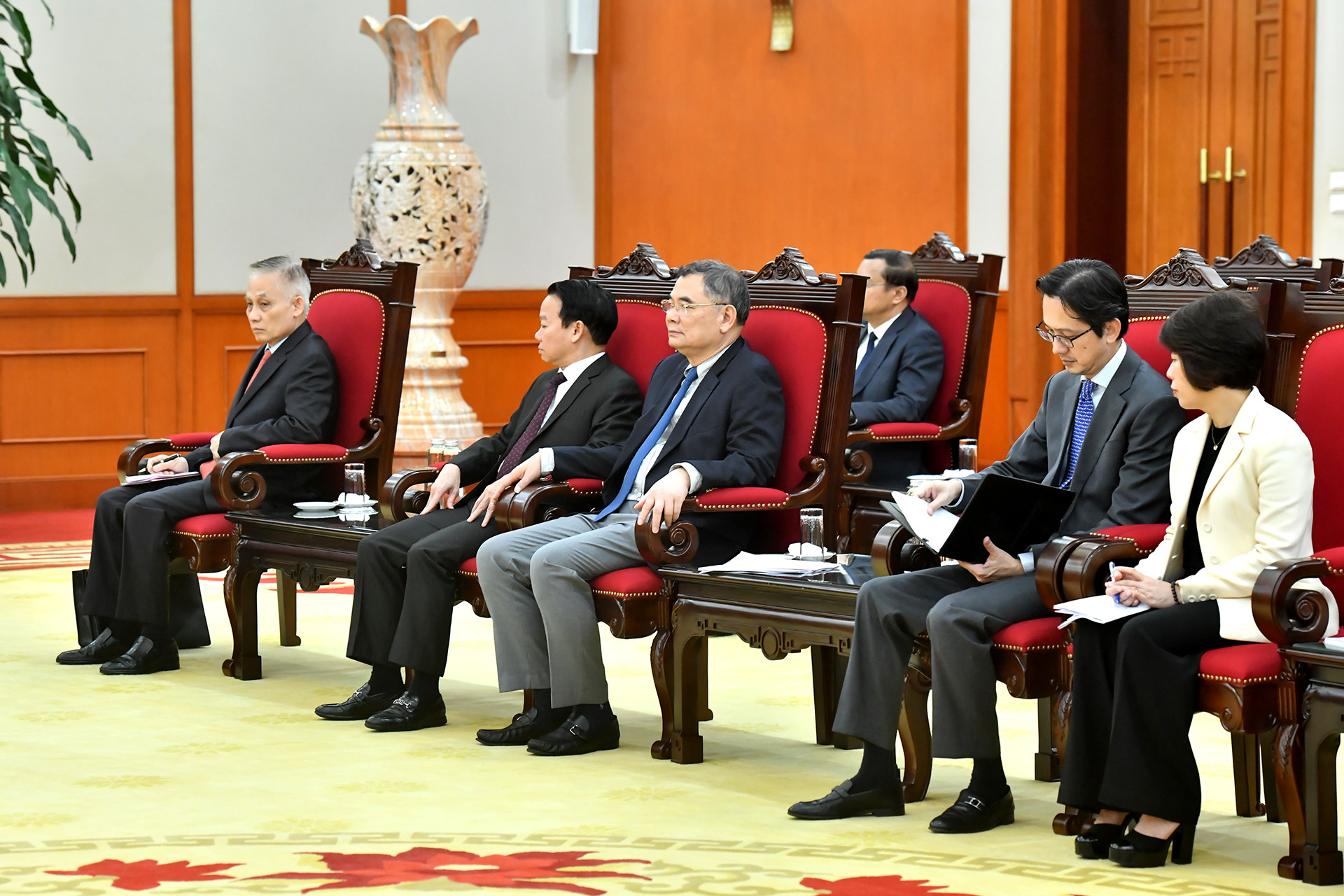 Các đại biểu Việt Nam tham dự buổi tiếp.