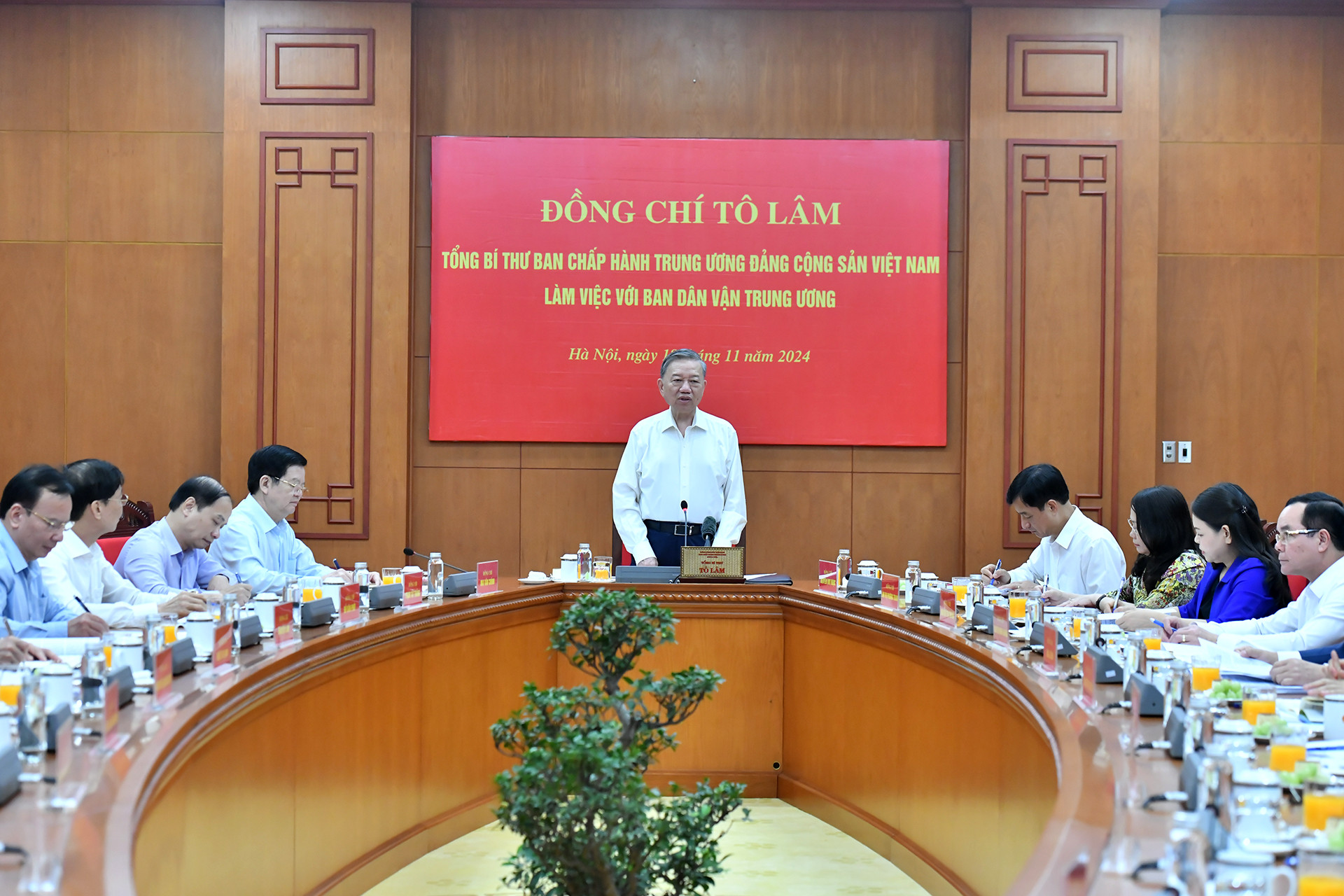 Tổng Bí thư Tô Lâm chủ trì cuộc làm việc với Ban Dân vận Trung ương.