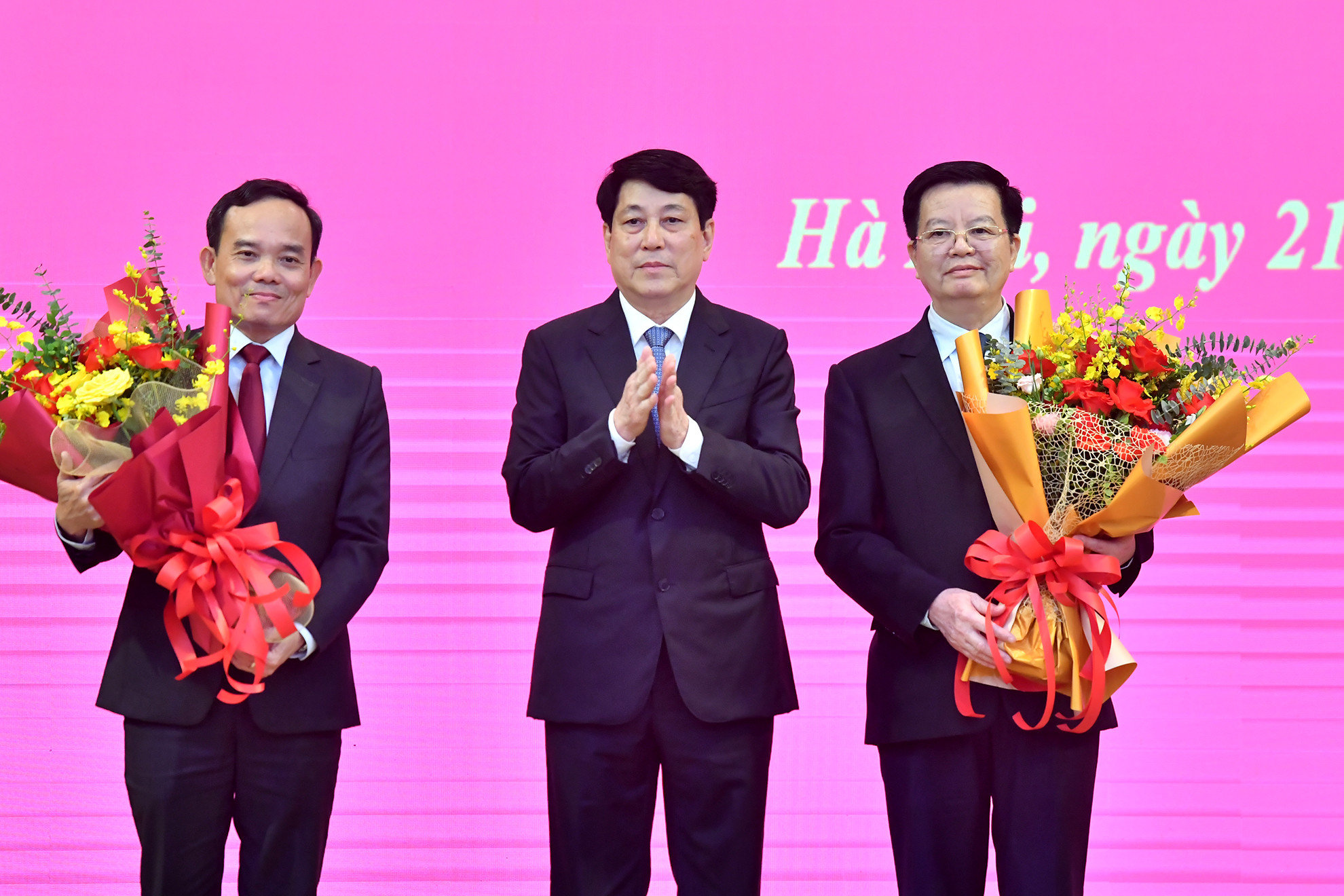 [Ảnh] Lễ công bố Quyết định phân công các Ủy viên Trung ương giữ chức Trưởng Ban Kinh tế Trung ương và Trưởng Ban Dân vận Trung ương ảnh 4