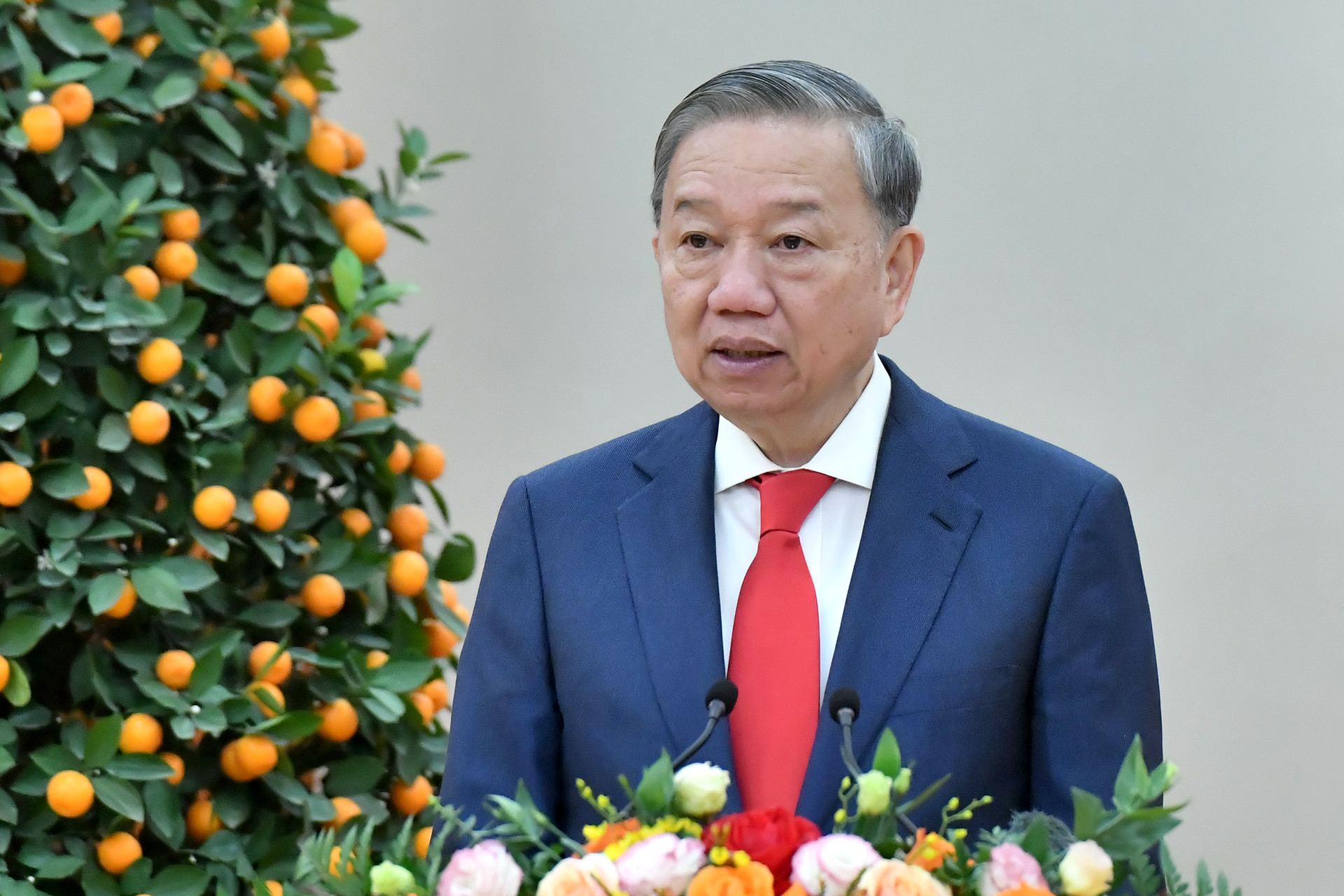 Tổng Bí thư Tô Lâm phát biểu giao nhiệm vụ cho các đơn vị và cá nhân tại hội nghị.