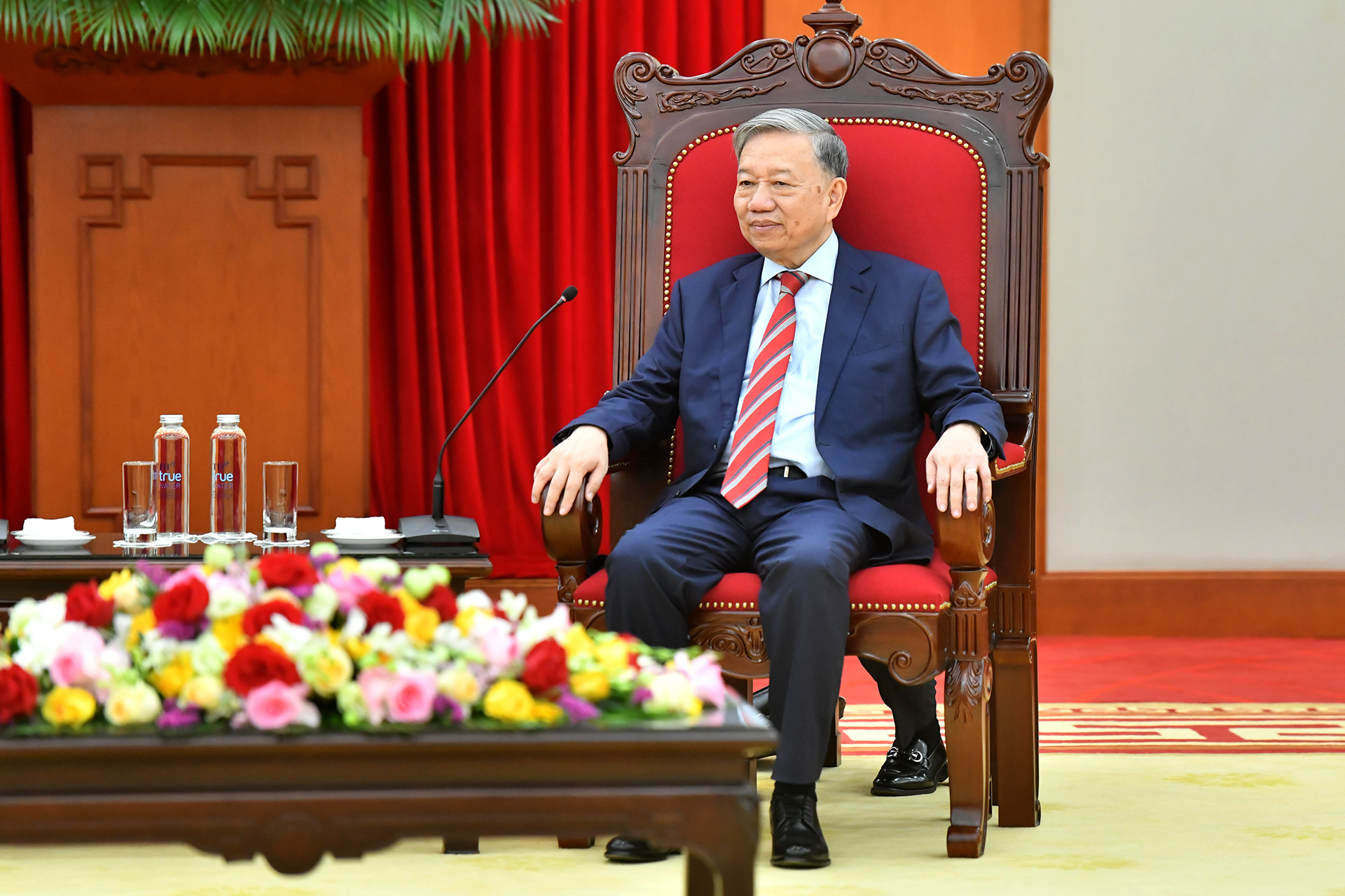 Tổng Bí thư Tô Lâm phát biểu tại buổi tiếp Chủ tịch Quốc hội Cộng hòa Armenia Alen Simonyan. Tổng Bí thư Tô Lâm phát biểu tại buổi tiếp Chủ tịch Quốc hội Cộng hòa Armenia Alen Simonyan.