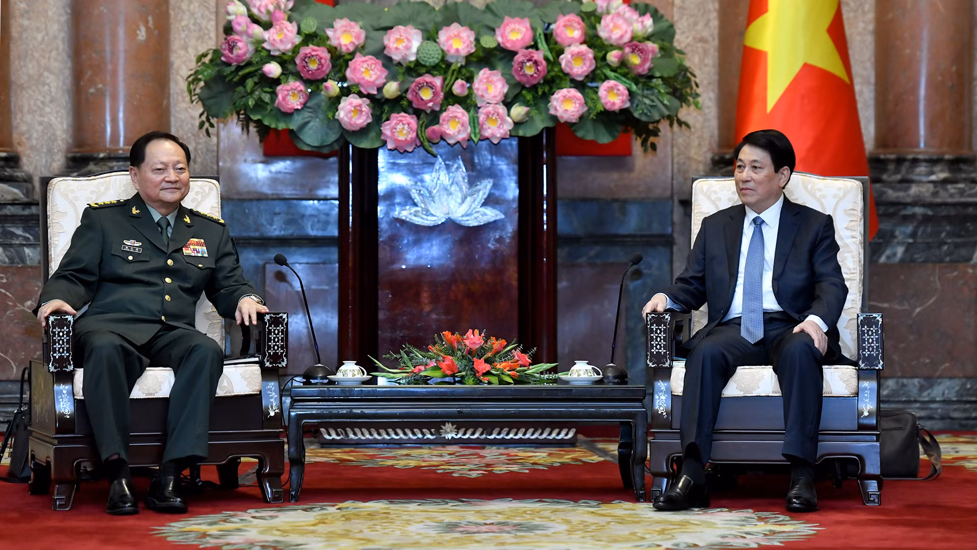 Chủ tịch nước Lương Cường tiếp Thượng tướng Trương Hựu Hiệp, Phó Chủ tịch Quân ủy Trung ương Trung Quốc. 
