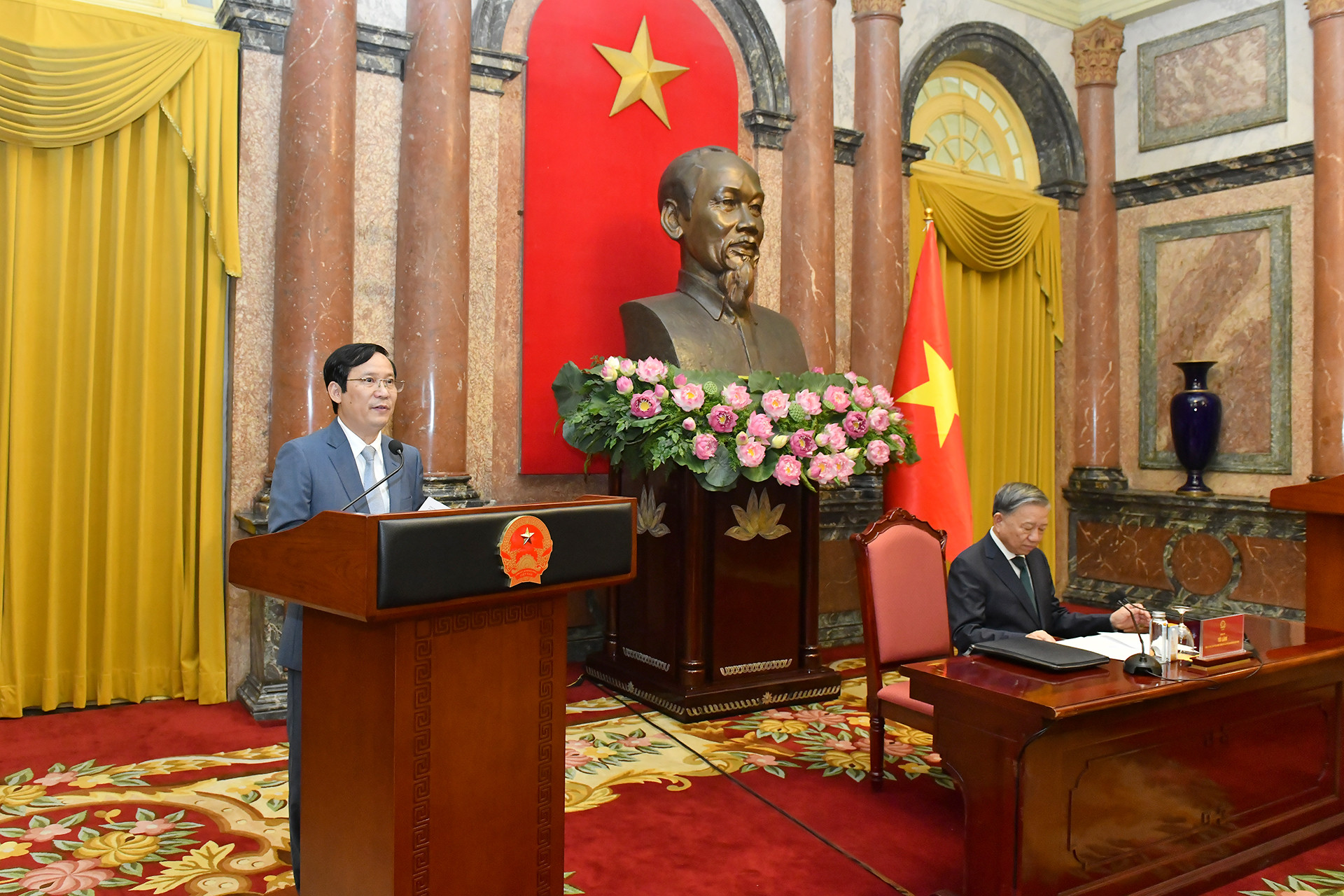 [Ảnh] Tổng Bí thư, Chủ tịch nước Tô Lâm gặp mặt các doanh nhân tiêu biểu ảnh 3