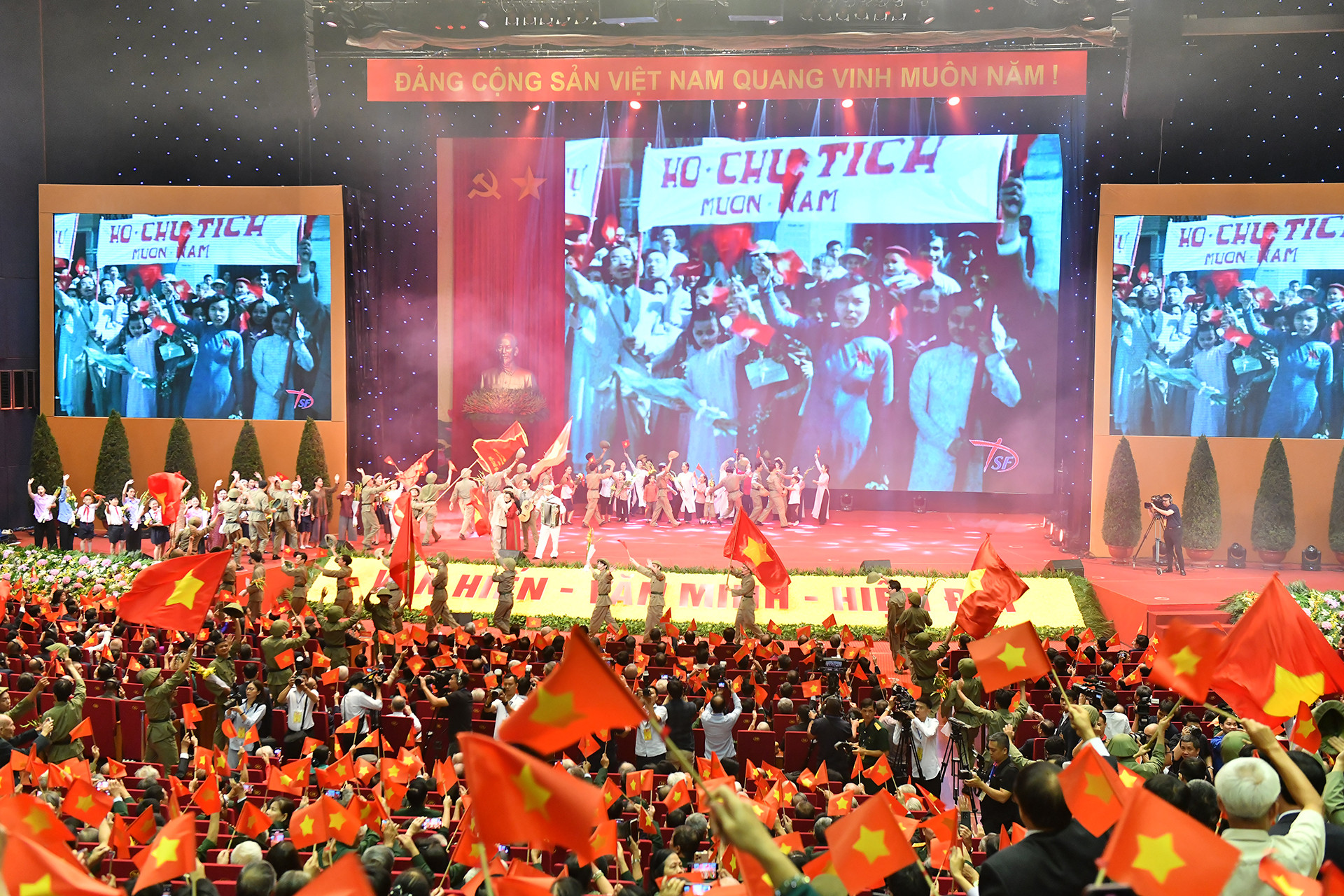 Chương trình nghệ thuật tại Lễ kỷ niệm 70 năm Ngày Giải phóng Thủ đô.