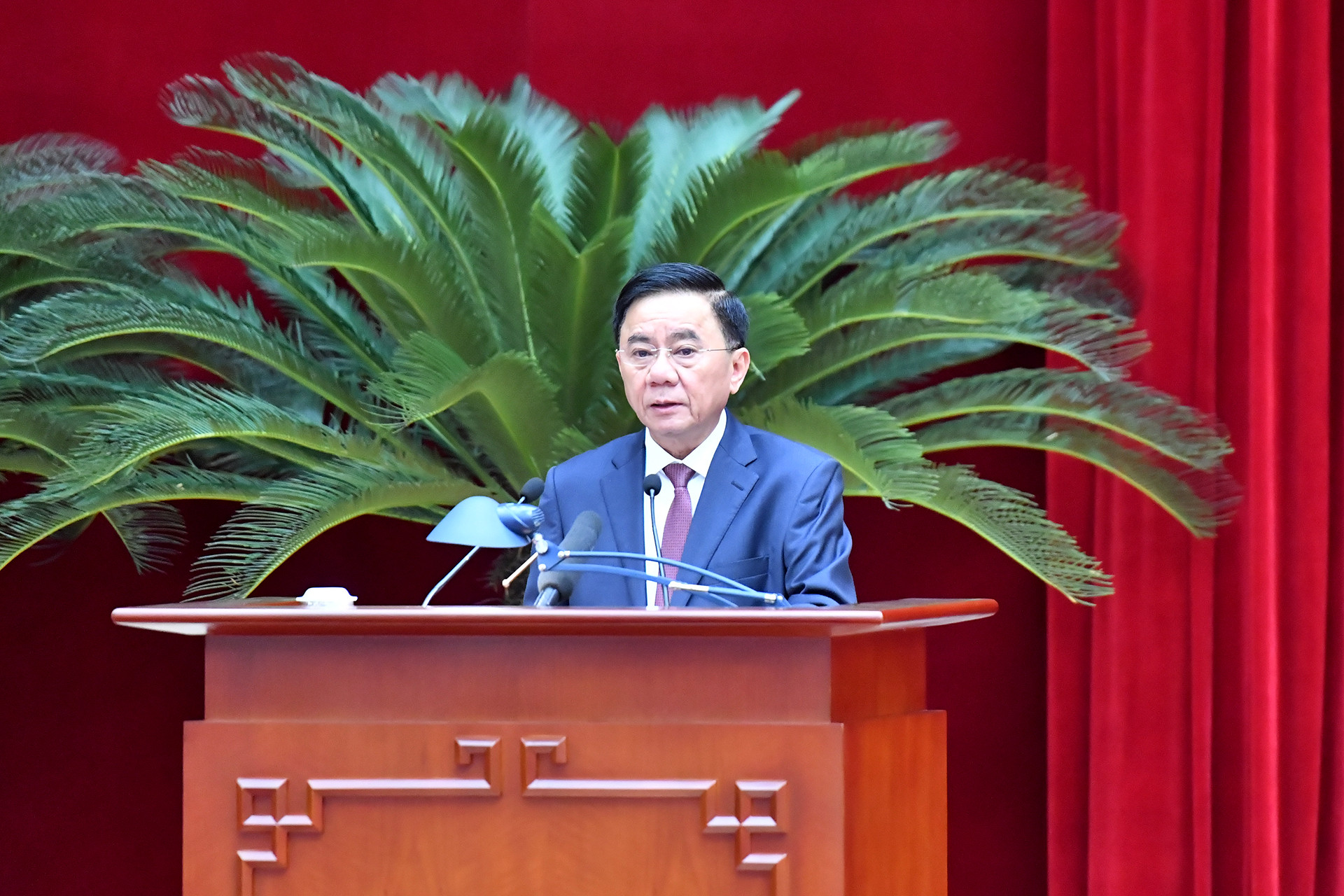 Thường trực Ban Bí thư, Chủ nhiệm Ủy ban Kiểm tra Trung ương Trần Cẩm Tú phát biểu tại phiên khai mạc hội nghị.