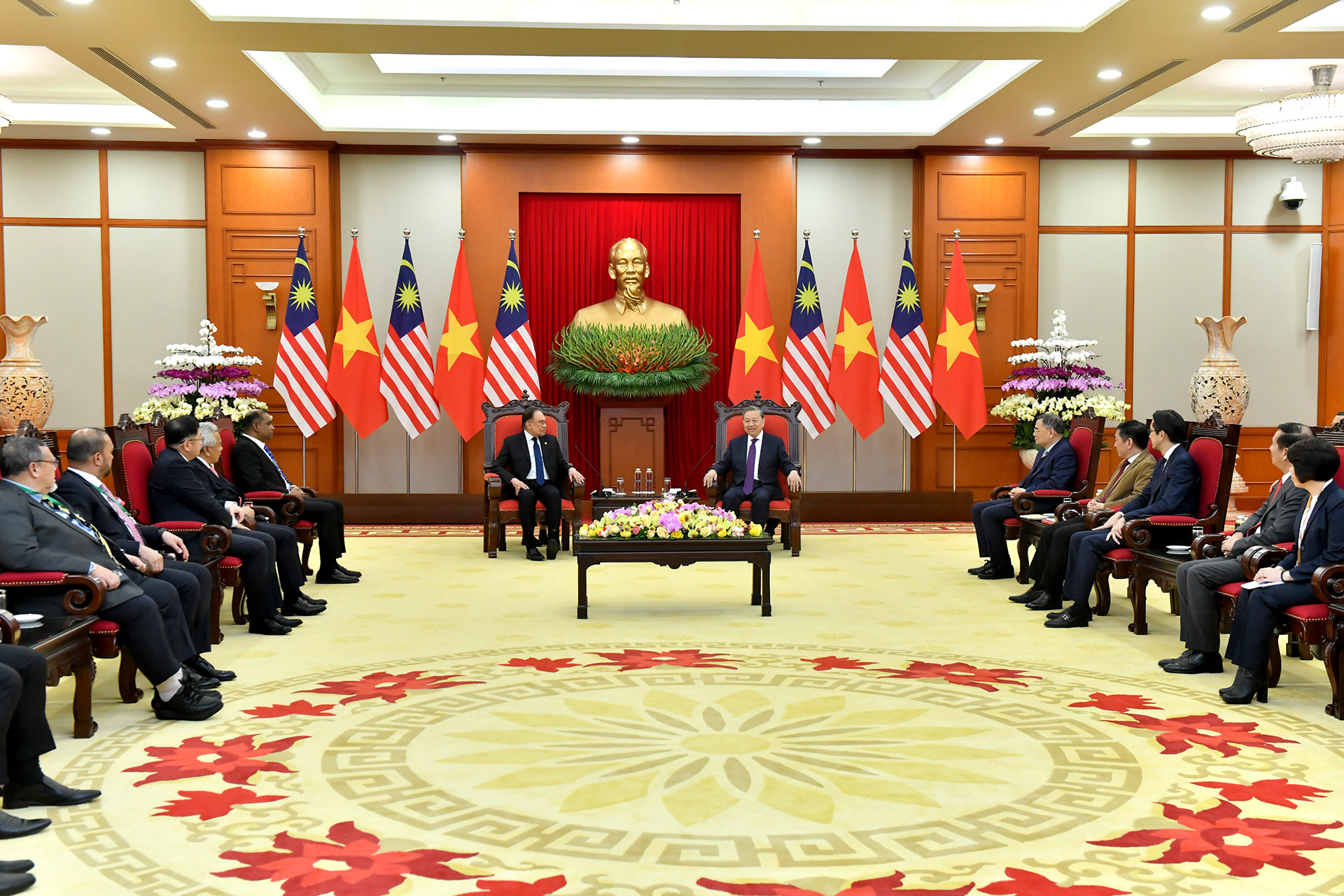 Quang cảnh buổi tiếp. Quang cảnh buổi tiếp.