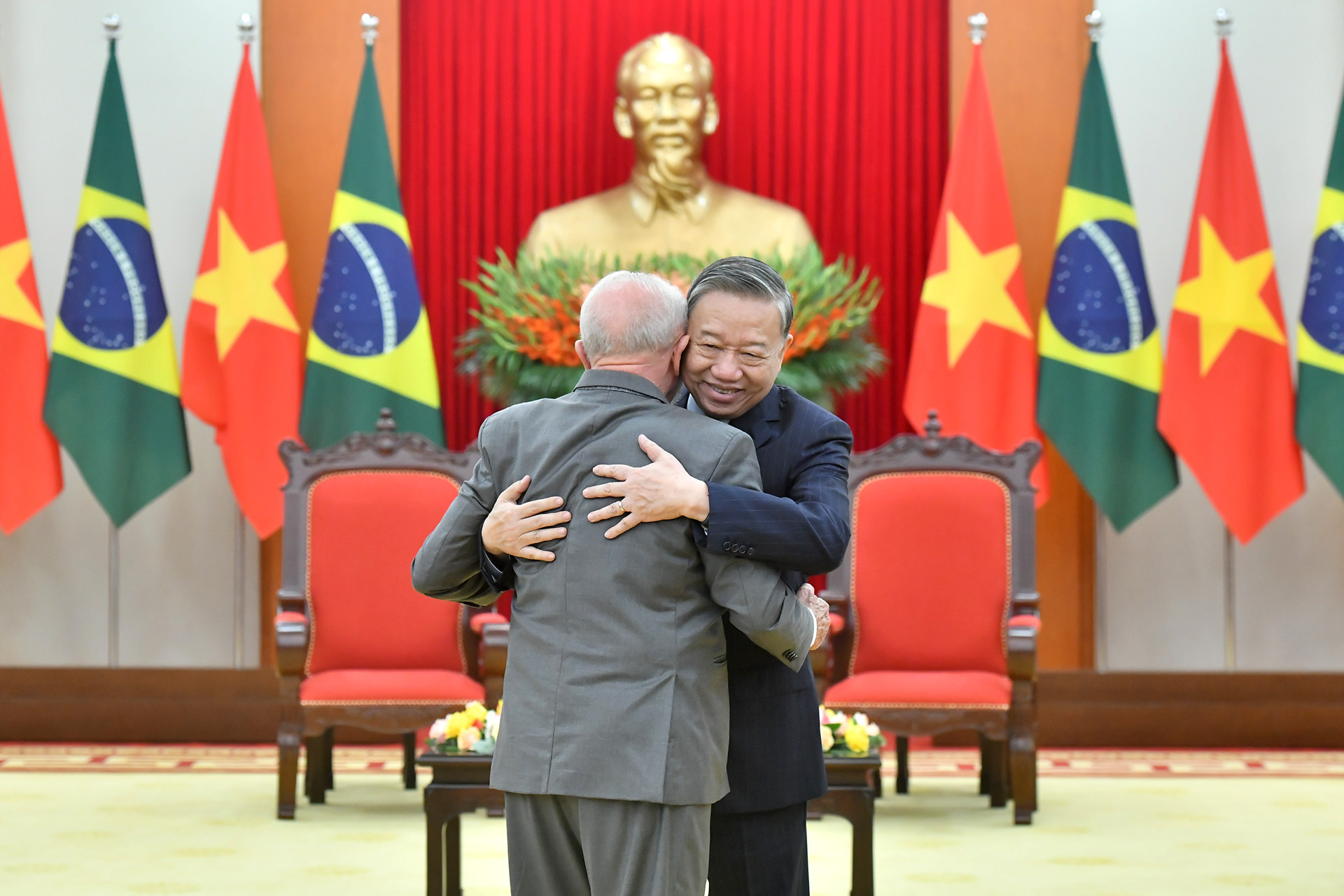 Tổng Bí thư Tô Lâm với Tổng thống Cộng hòa Liên bang Brazil Luiz Inácio Lula da Silva.