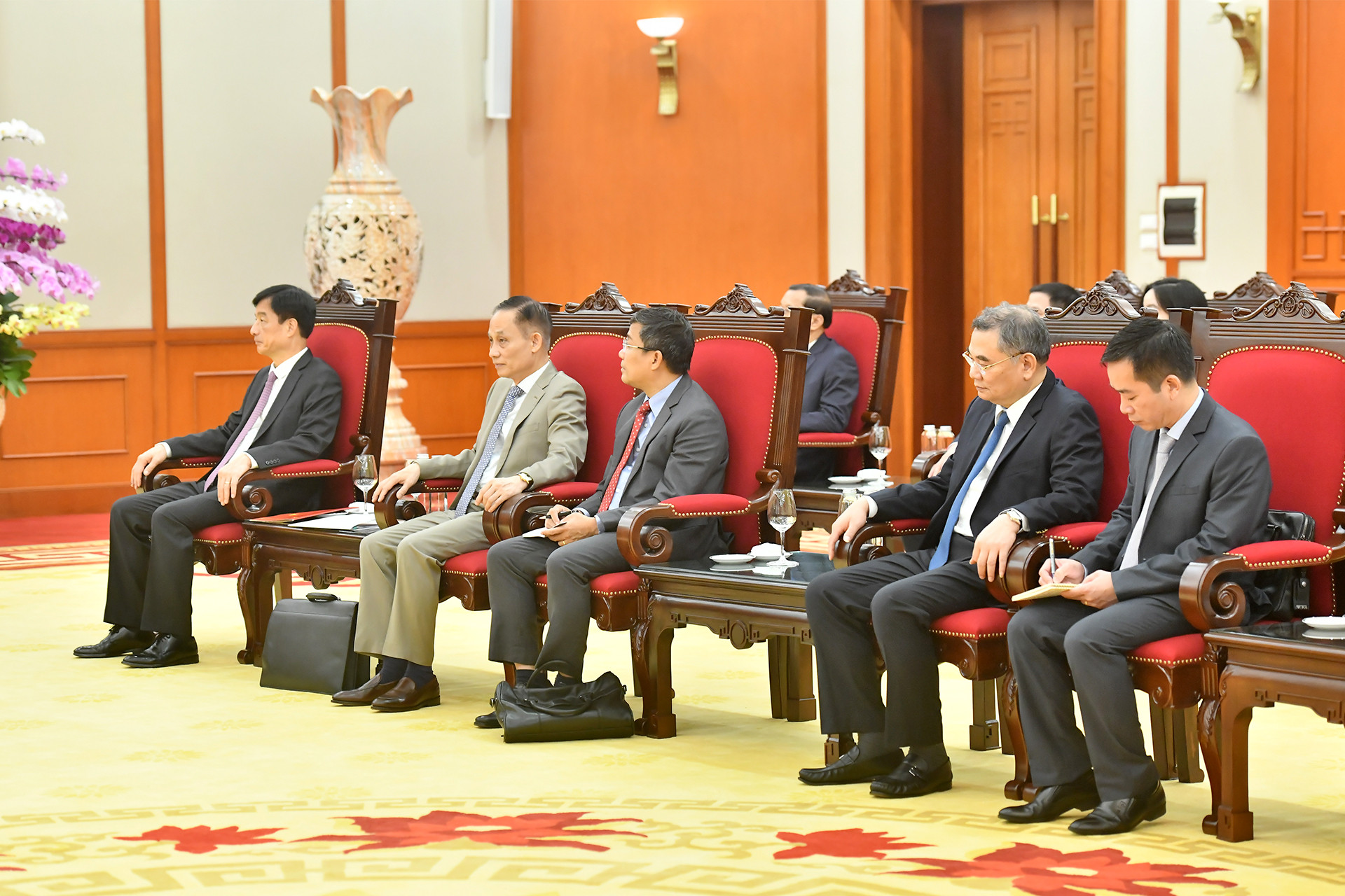 Các đại biểu Việt Nam tham dự buổi tiếp.