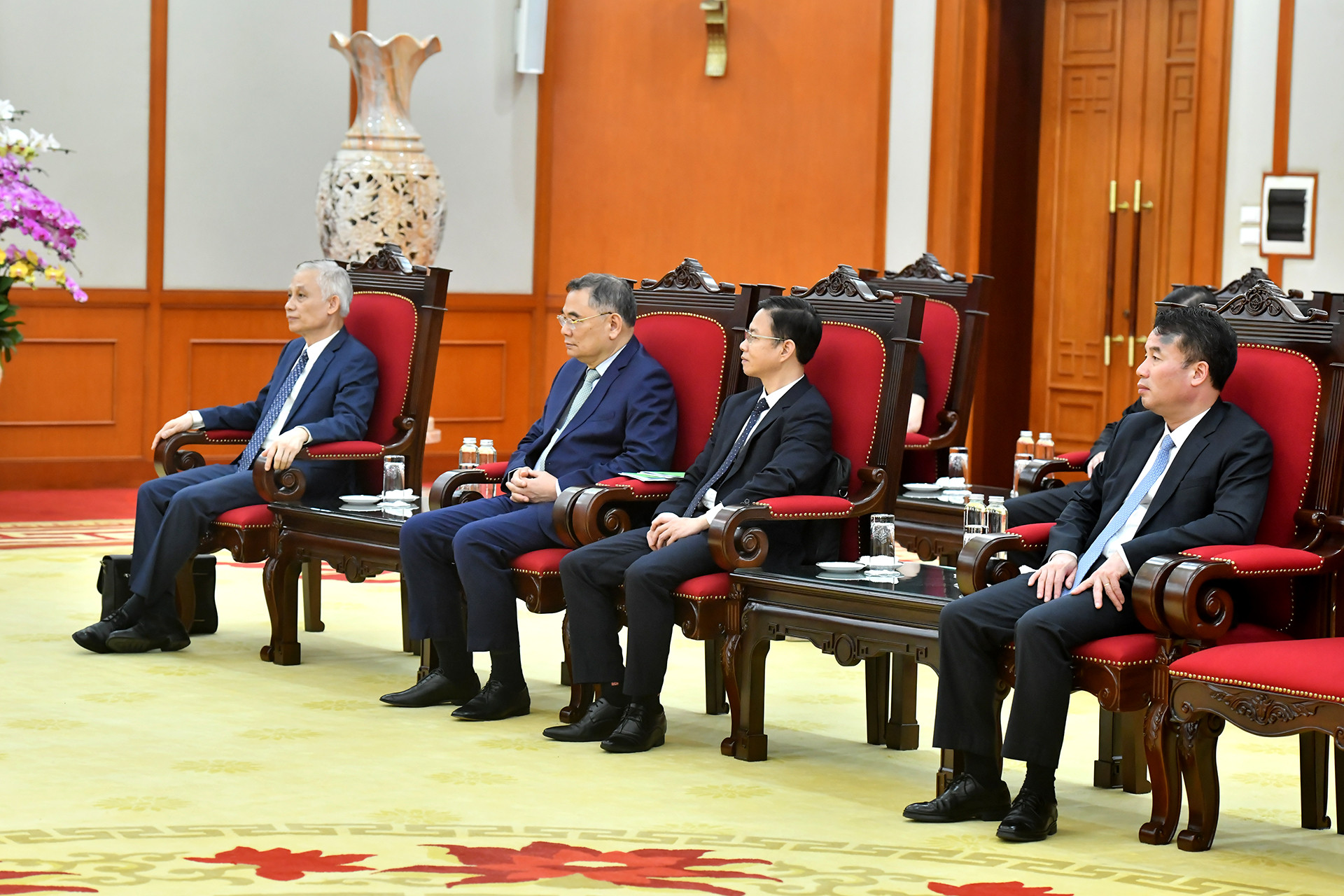 Các đại biểu Việt Nam tham dự buổi tiếp. Các đại biểu Việt Nam tham dự buổi tiếp.