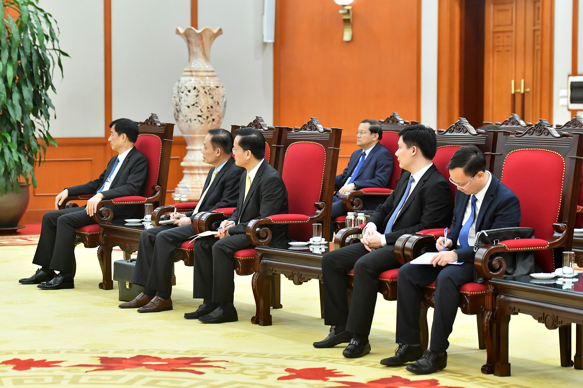 Các đại biểu Việt Nam tham dự buổi tiếp. Các đại biểu Việt Nam tham dự buổi tiếp.