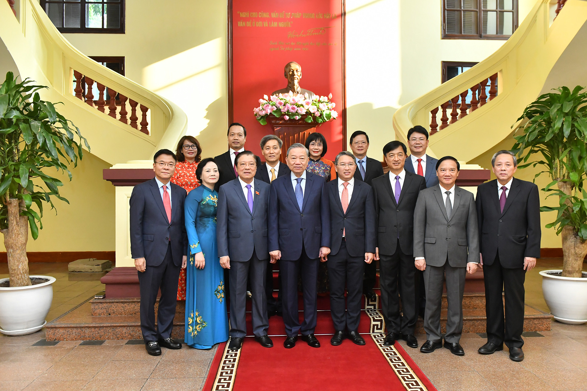 [Ảnh] Tổng Bí thư Tô Lâm làm việc với Ban Cán sự Đảng Bộ Tư pháp ảnh 8