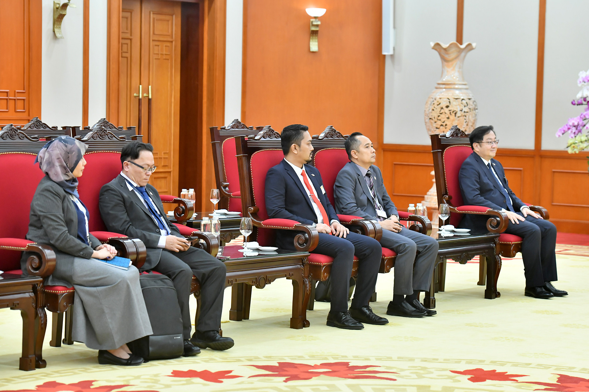 Các đại biểu Malaysia tại buổi tiếp.