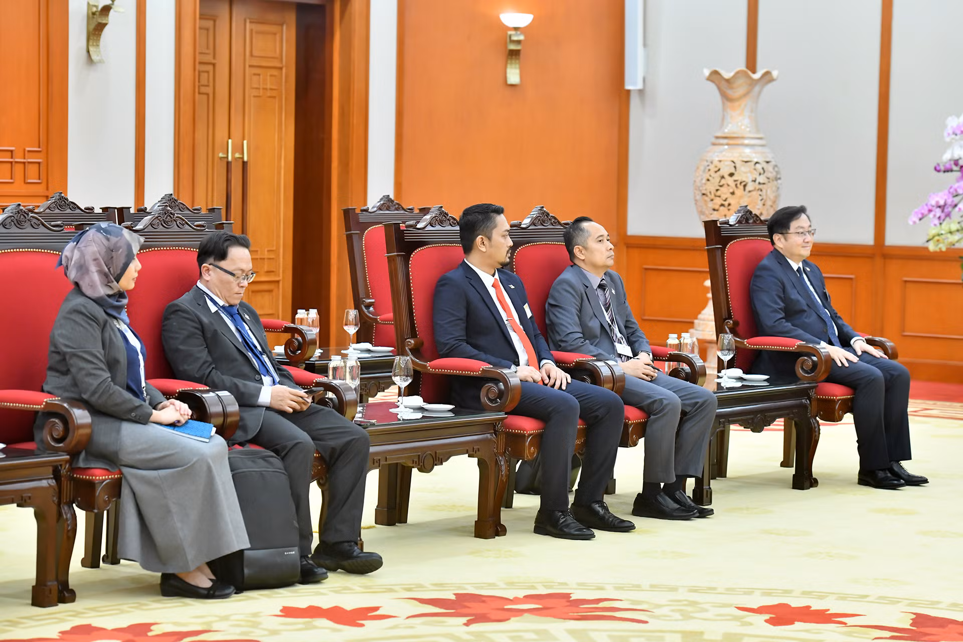 Các đại biểu Malaysia tại buổi tiếp.