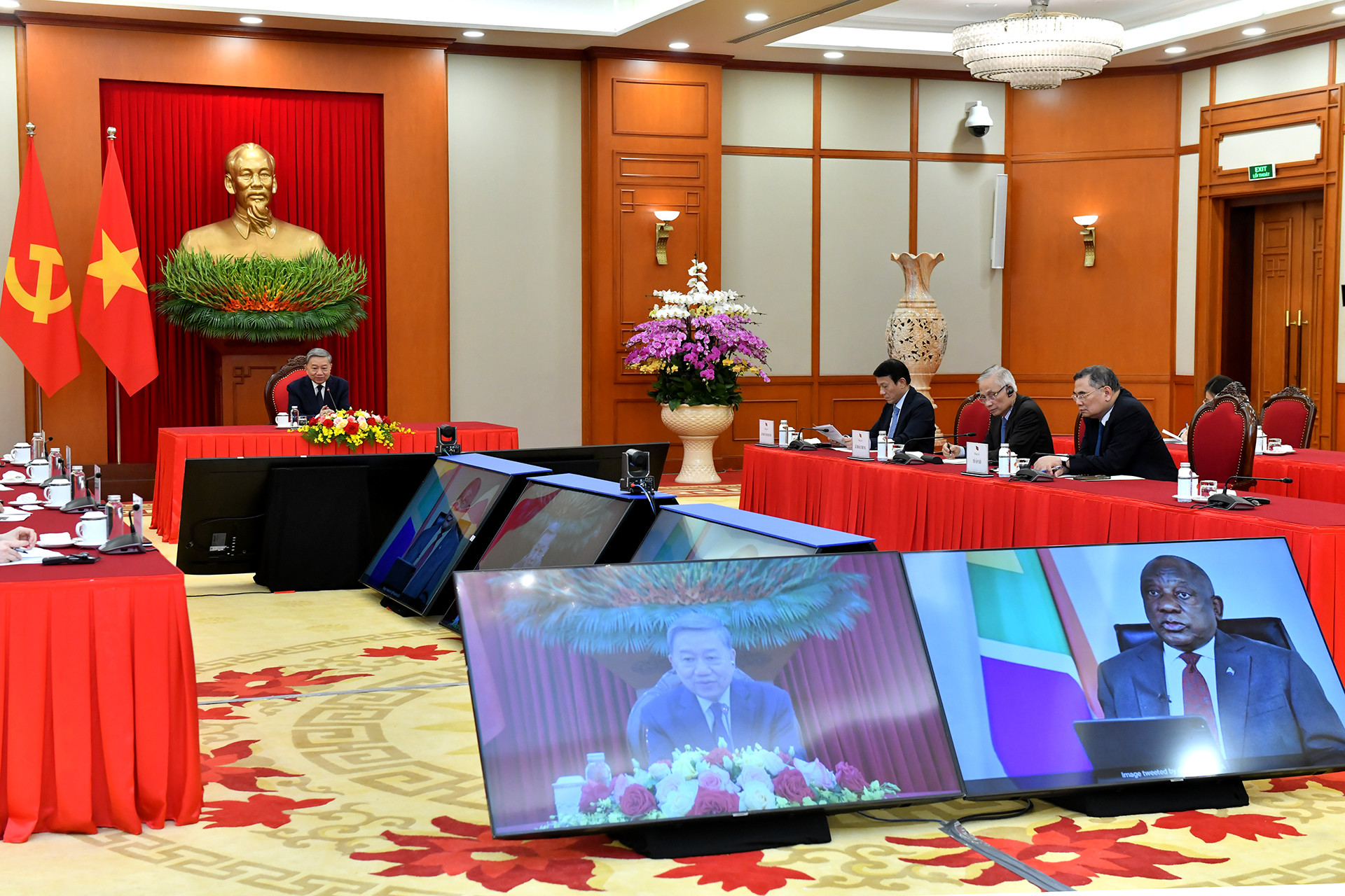 Tổng Bí thư Tô Lâm điện đàm với Chủ tịch Đảng Đại hội Dân tộc Phi, Tổng thống Nam Phi Cyril Ramaphosa.