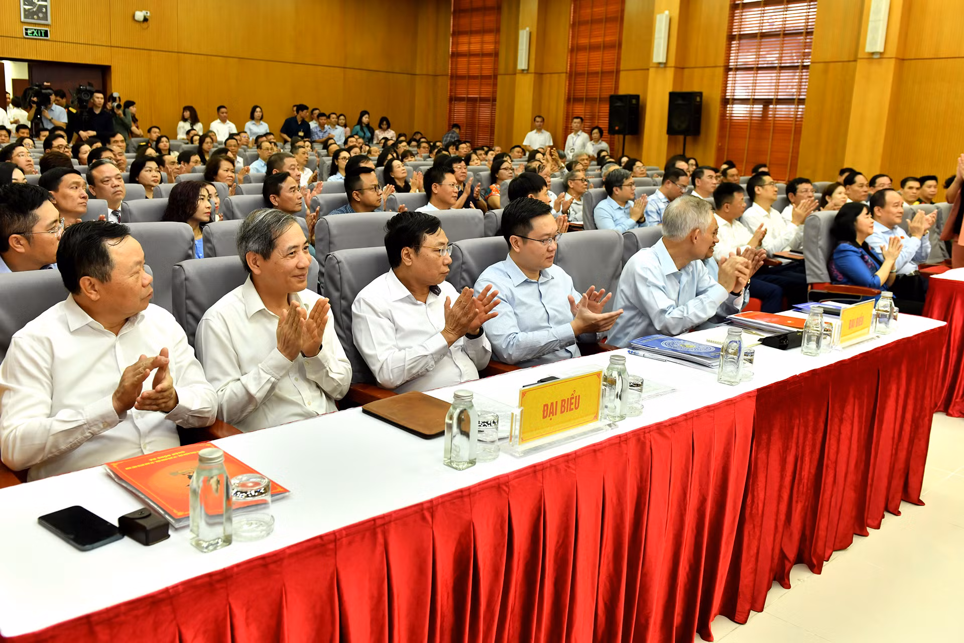 [Ảnh] Tổng Bí thư Tô Lâm dự hội nghị tiếp xúc cử tri thành phố Hà Nội ảnh 10