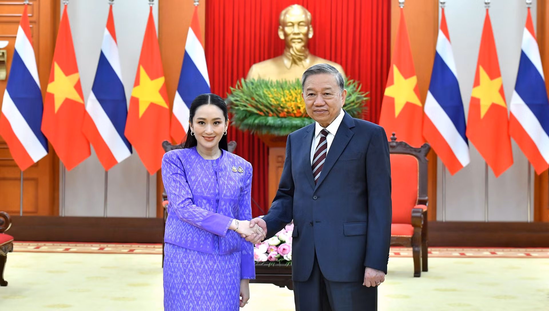 Tổng Bí thư Tô Lâm tiếp Thủ tướng Vương quốc Thái Lan Paetongtarn Shinawatra.