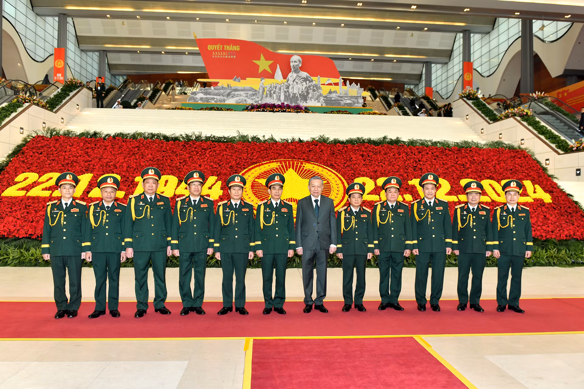 Tổng Bí thư Tô Lâm với các đồng chí lãnh đạo Quân ủy Trung ương, Bộ Quốc phòng.