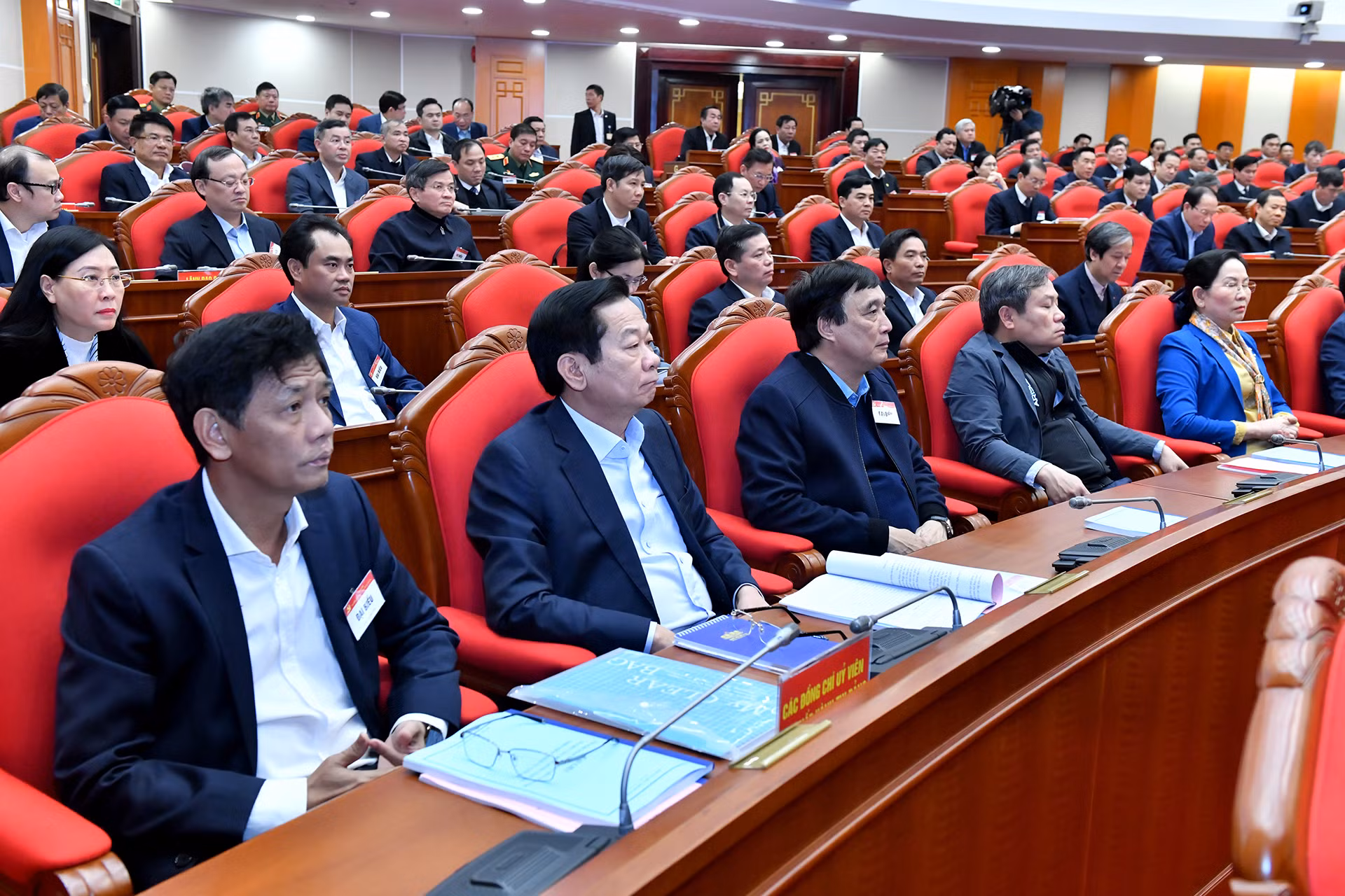 Các đại biểu tham dự hội nghị.