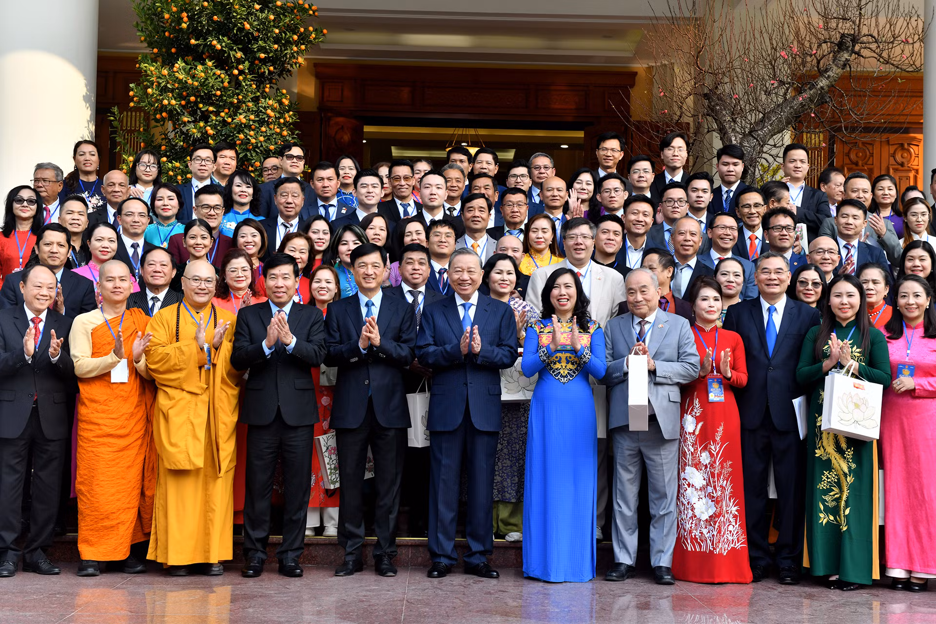 Tổng Bí thư Tô Lâm tiếp đoàn kiều bào tiêu biểu tham dự chương trình “Xuân Quê hương 2025”.