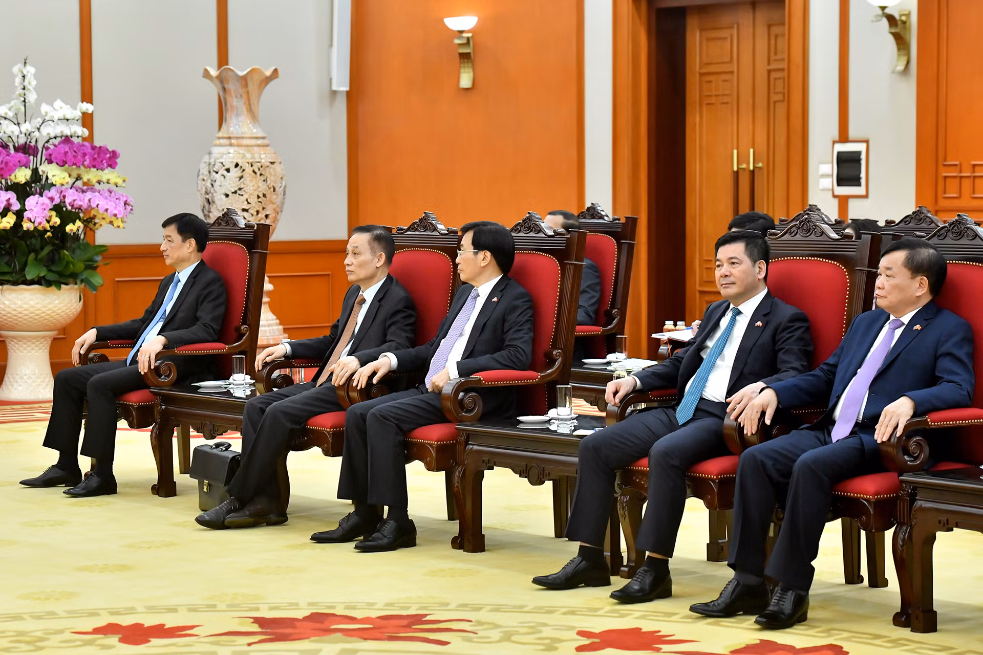 Các đại biểu Việt Nam tham dự cuộc tiếp.