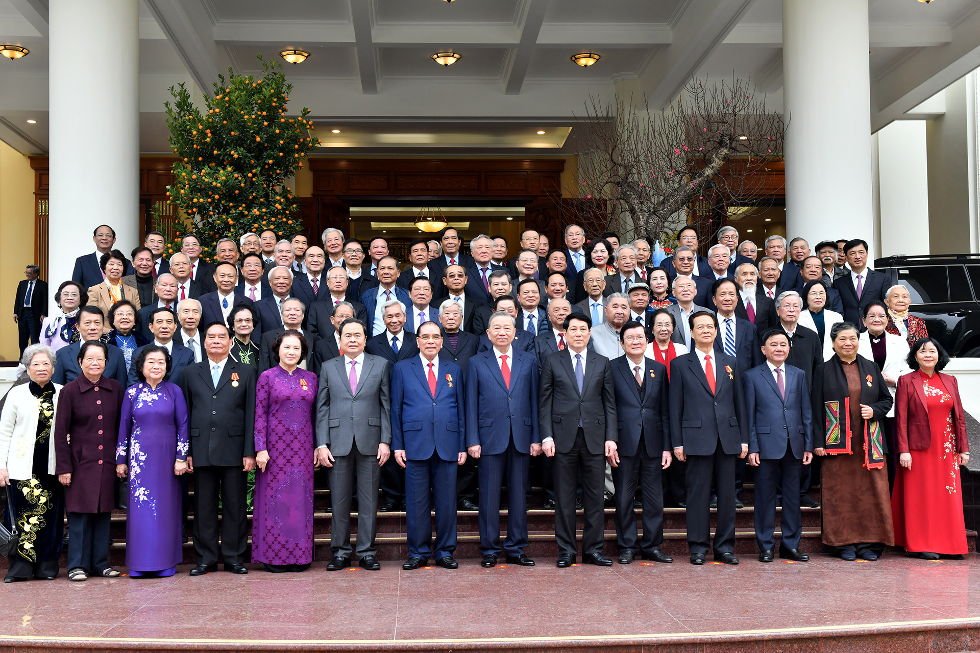 Tổng Bí thư Tô Lâm và các đồng chí lãnh đạo, nguyên lãnh đạo Đảng, Nhà nước tham dự hội nghị.