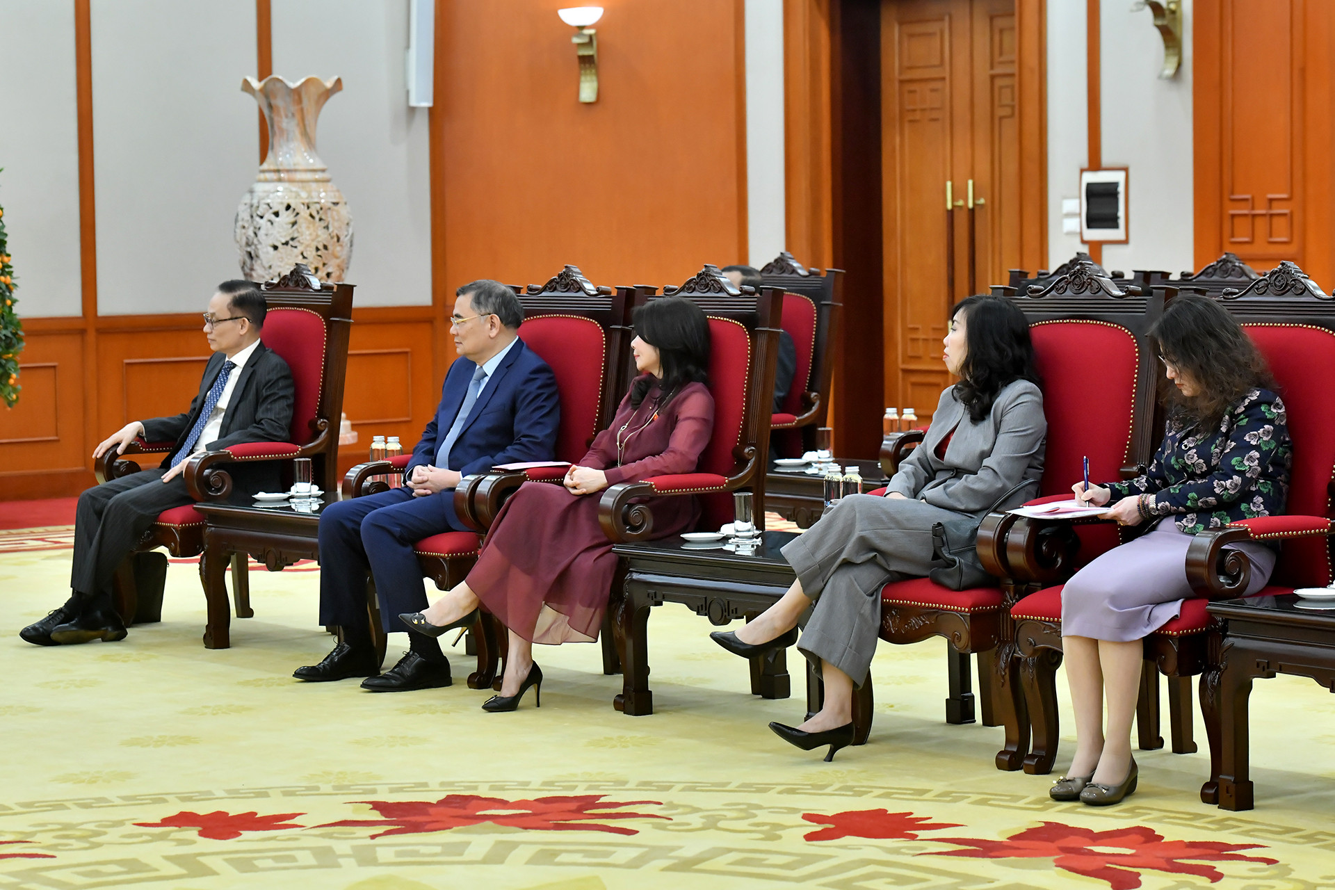 Các đại biểu Việt Nam tham dự buổi tiếp.