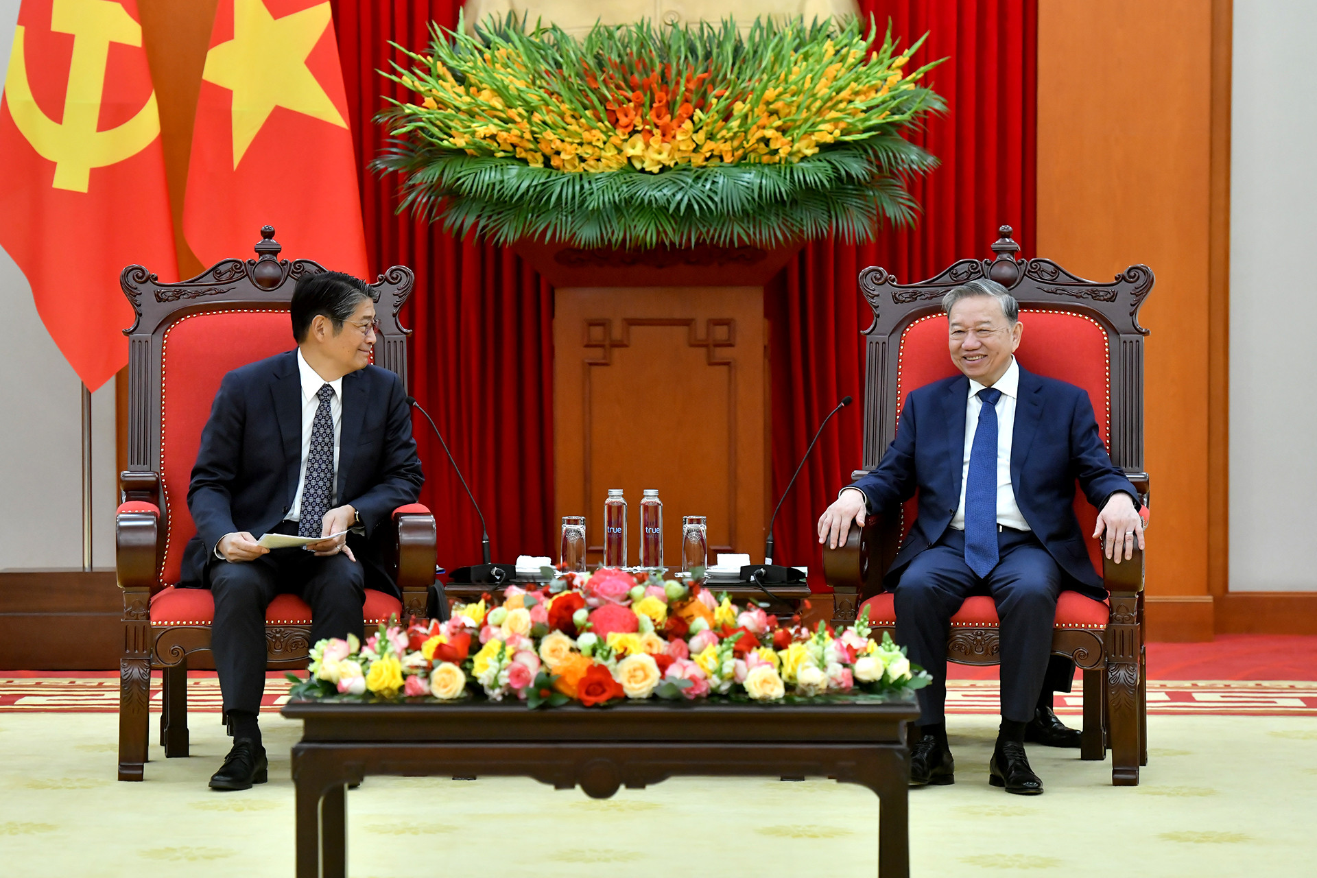 Tổng Bí thư Tô Lâm và Đại sứ Nhật Bản tại Việt Nam Ito Naoki.