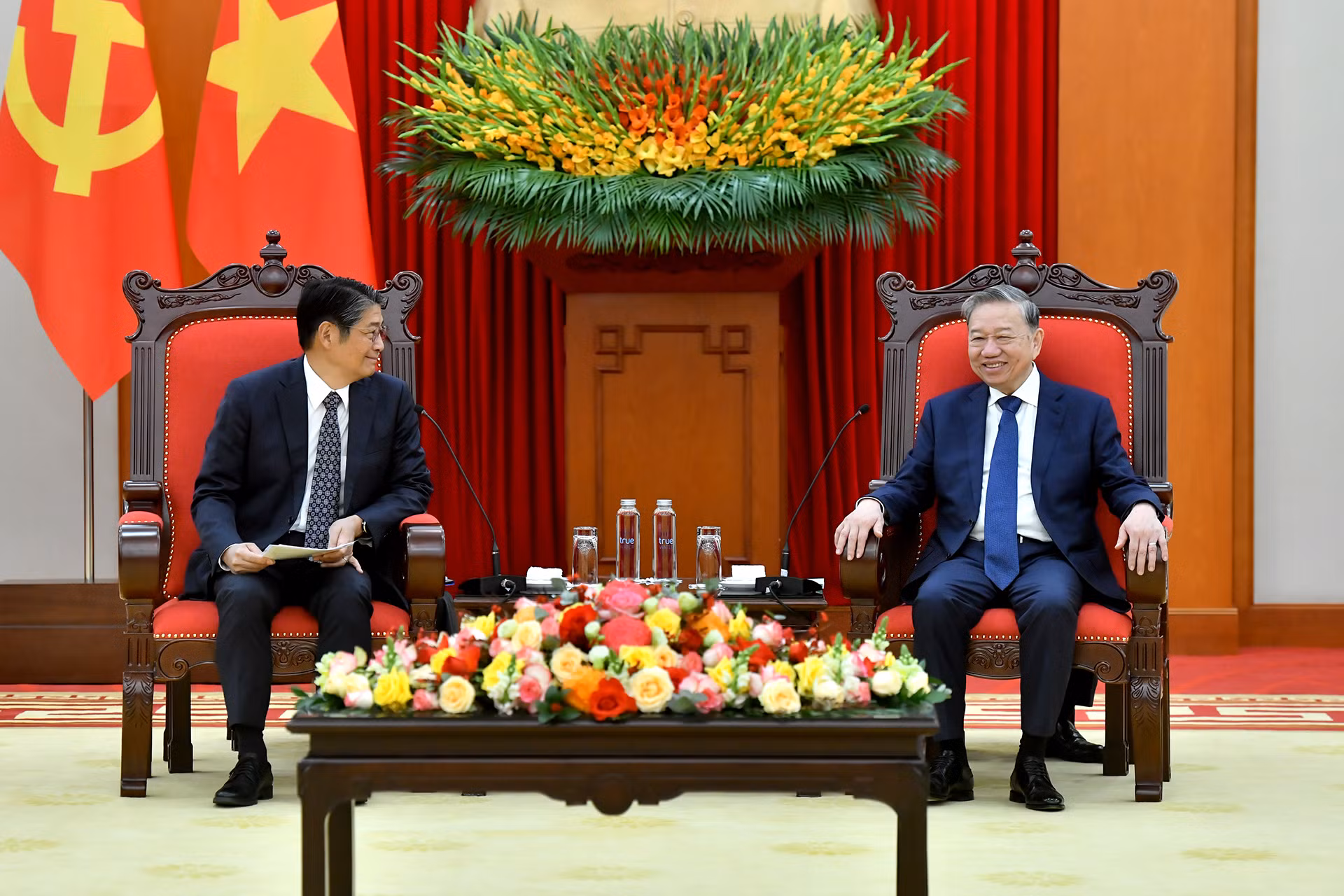 Tổng Bí thư Tô Lâm và Đại sứ Nhật Bản tại Việt Nam Ito Naoki.
