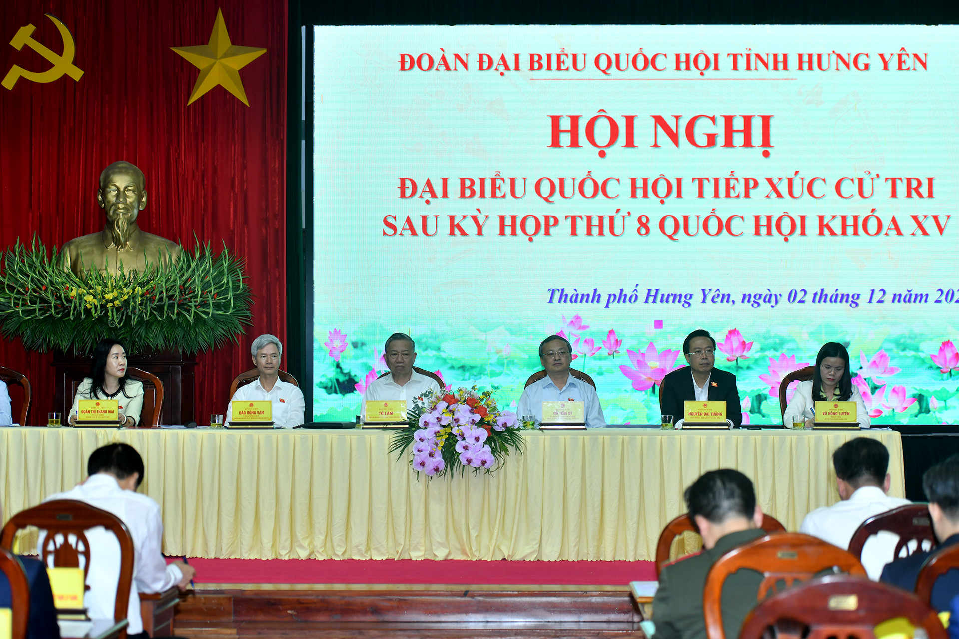Tổng Bí thư Tô Lâm và các đại biểu Đoàn đại biểu Quốc hội tỉnh Hưng Yên tiếp xúc cử tri sau Kỳ họp thứ 8, Quốc hội khóa XV.