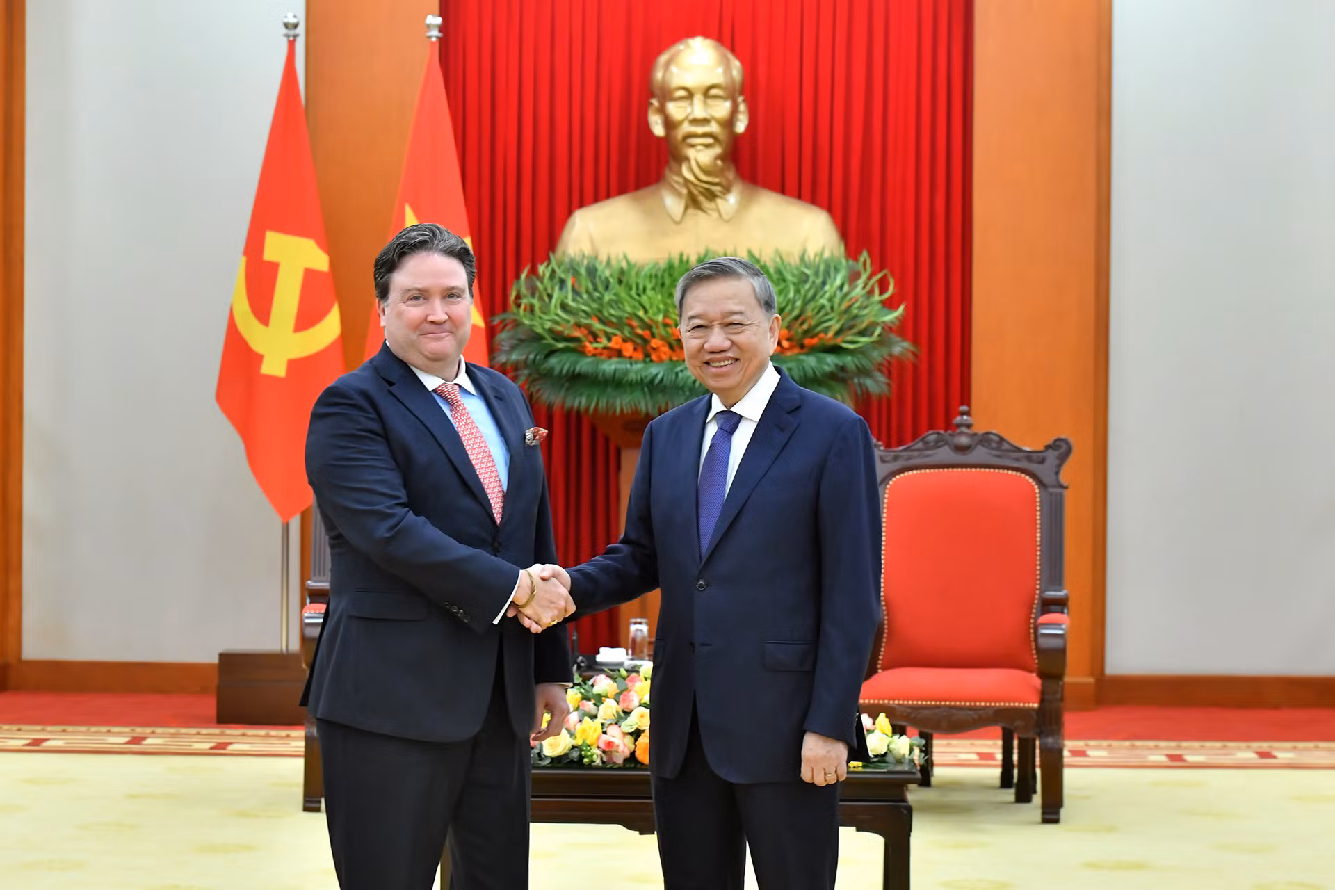 Tổng Bí thư Tô Lâm với Đại sứ Hoa Kỳ tại Việt Nam Marc E. Knapper.