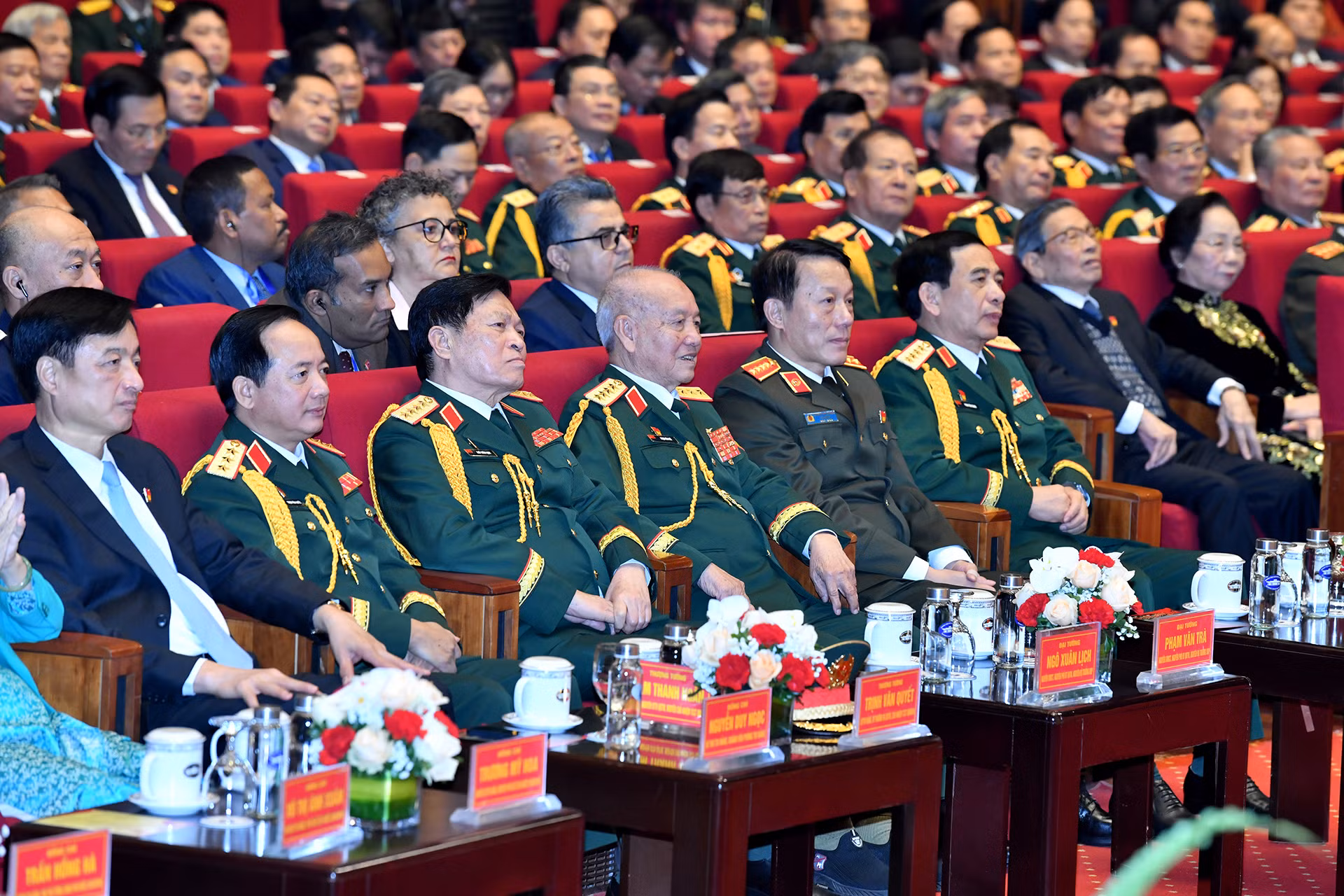 Các đại biểu dự lễ kỷ niệm.