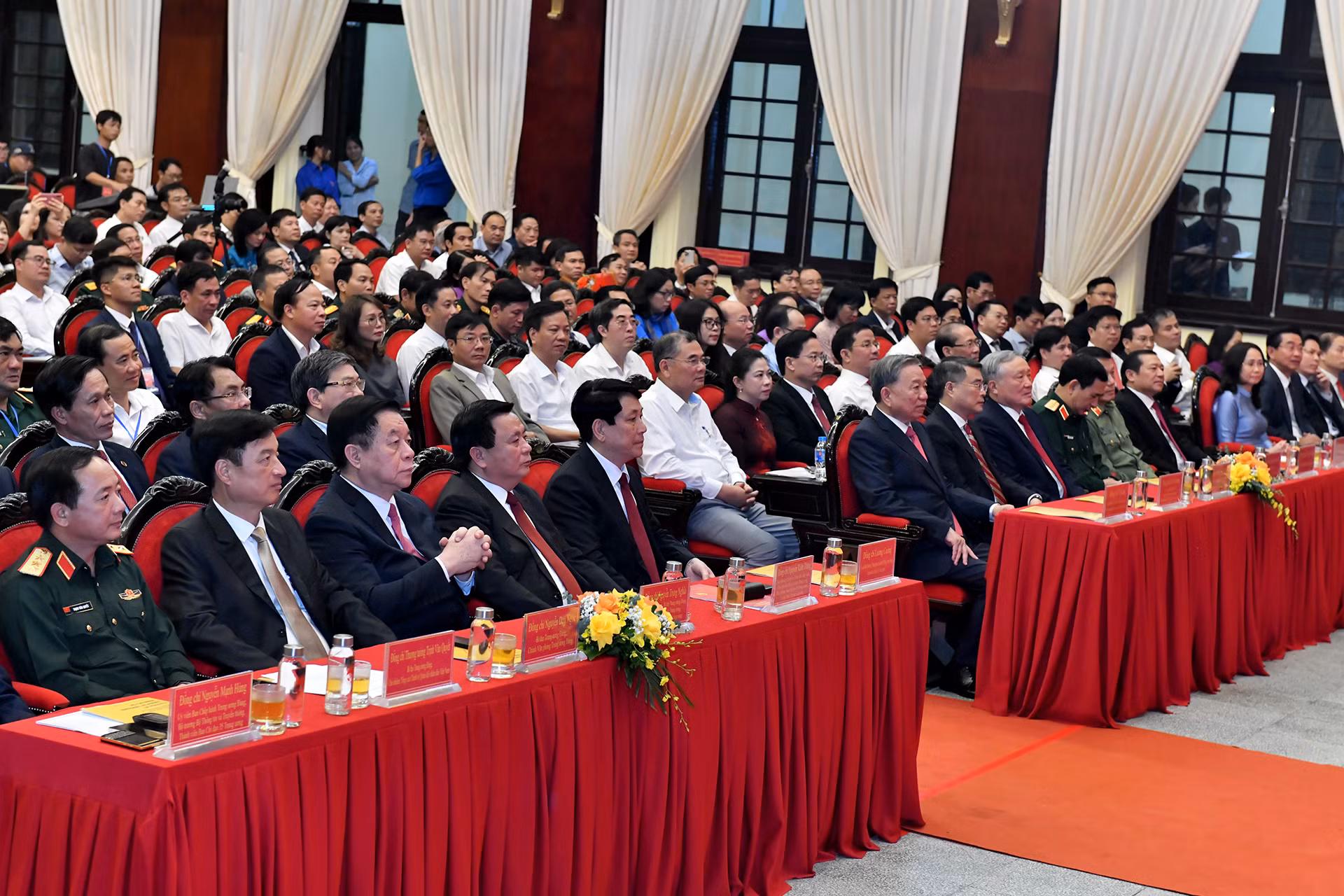 Tổng Bí thư, Chủ tịch nước Tô Lâm cùng các đồng chí lãnh đạo Đảng, Nhà nước dự Lễ trao giải.