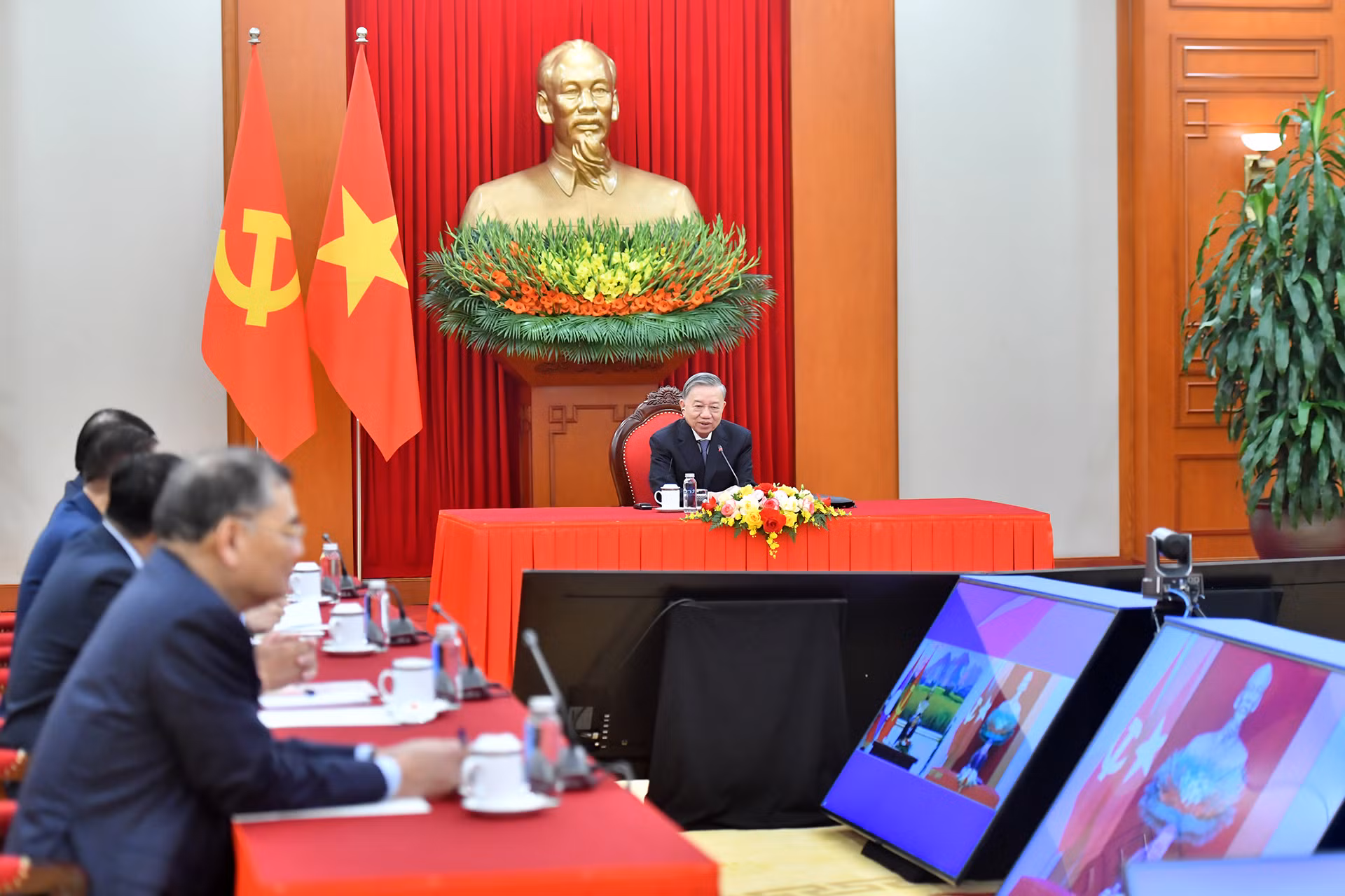 Tổng Bí thư Tô Lâm điện đàm với Tổng Bí thư, Chủ tịch nước Lào Thongloun Sisoulith.