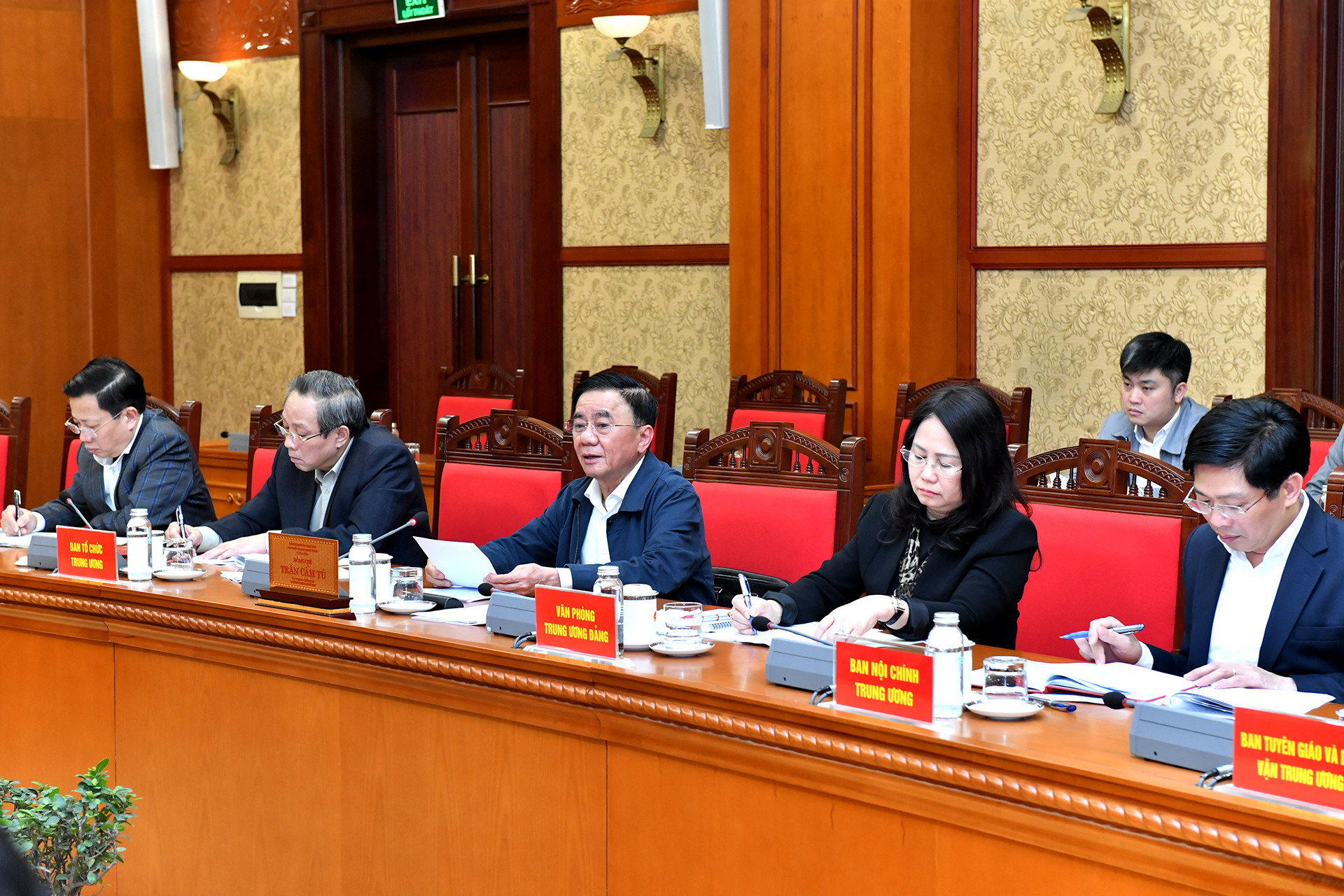 Đồng chí Trần Cẩm Tú, Uỷ viên Bộ Chính trị, Thường trực Ban Bí thư phát biểu kết luận.