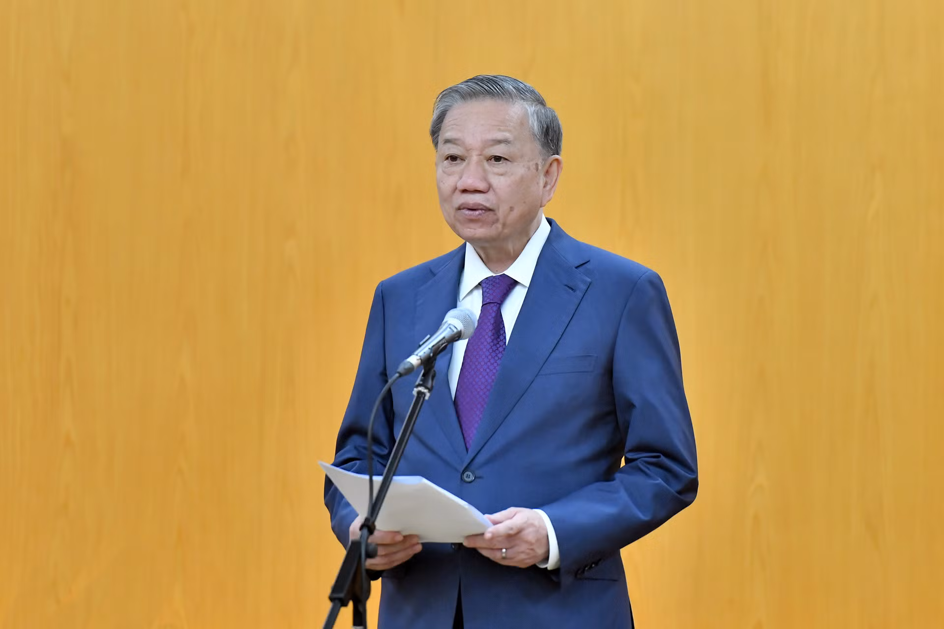 [Ảnh] Bộ Chính trị phân công đồng chí Trần Cẩm Tú giữ chức Thường trực Ban Bí thư ảnh 2