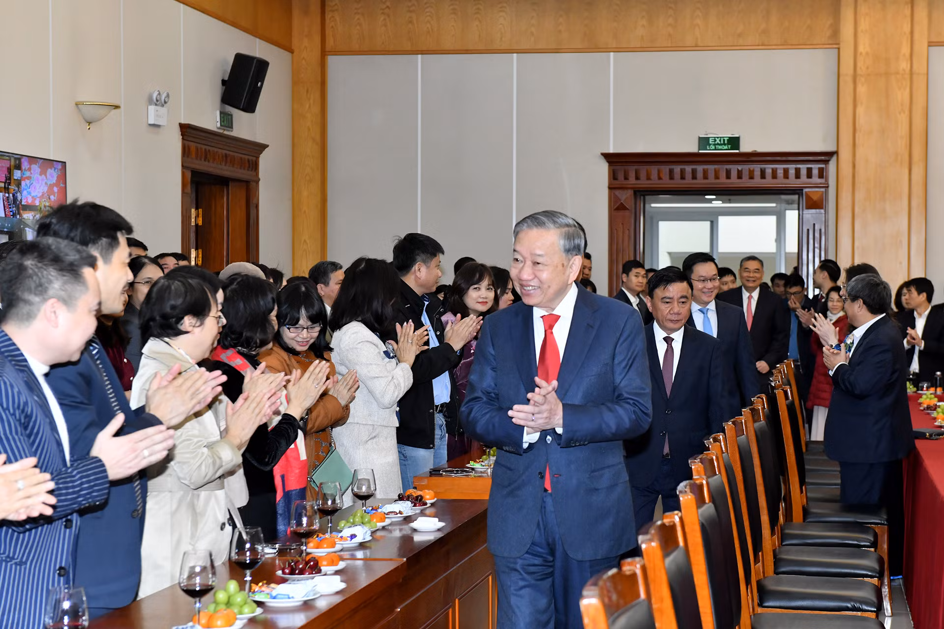 Tổng Bí thư Tô Lâm đến dự buổi gặp mặt.