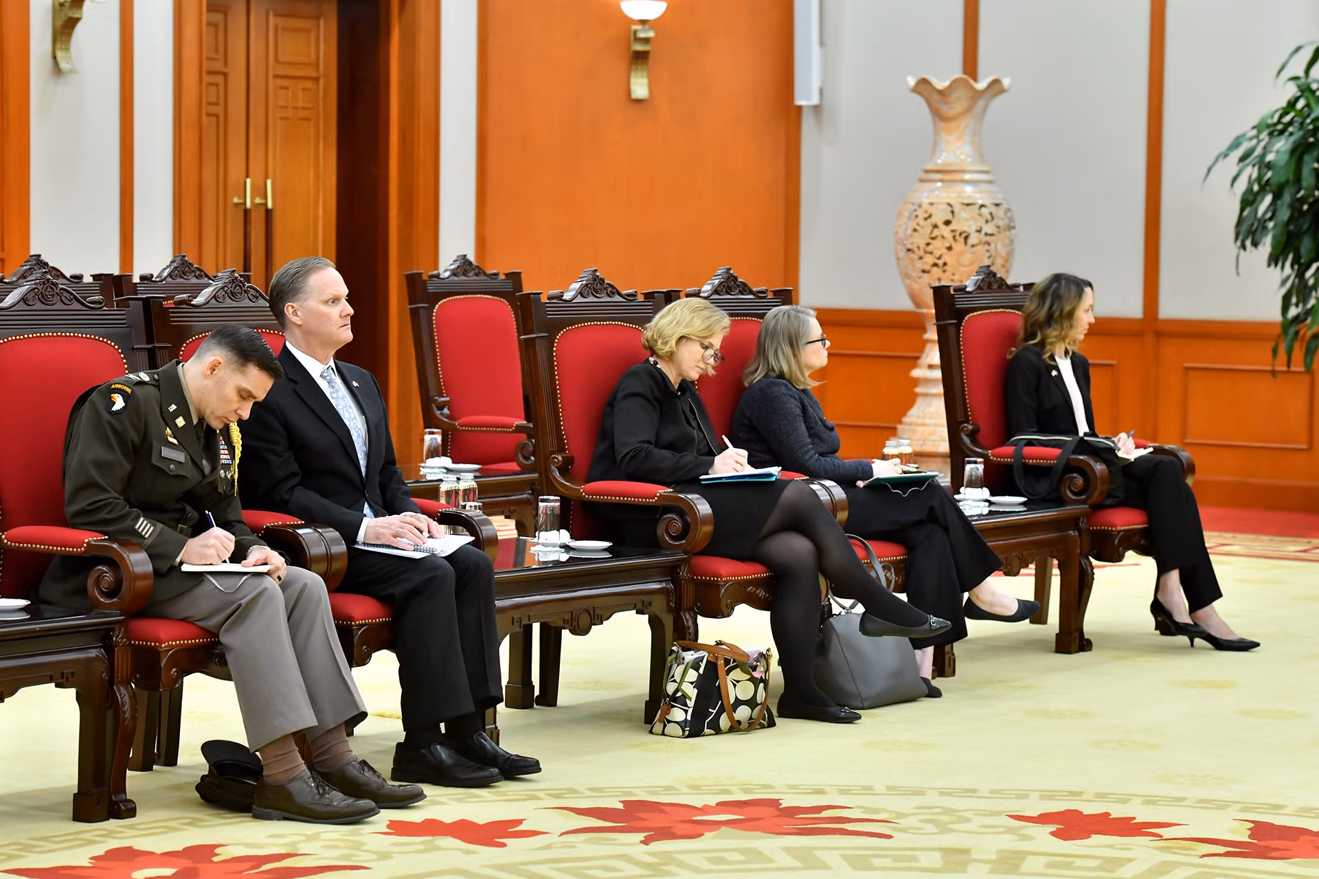 Các đại biểu Hoa Kỳ tham dự buổi tiếp.