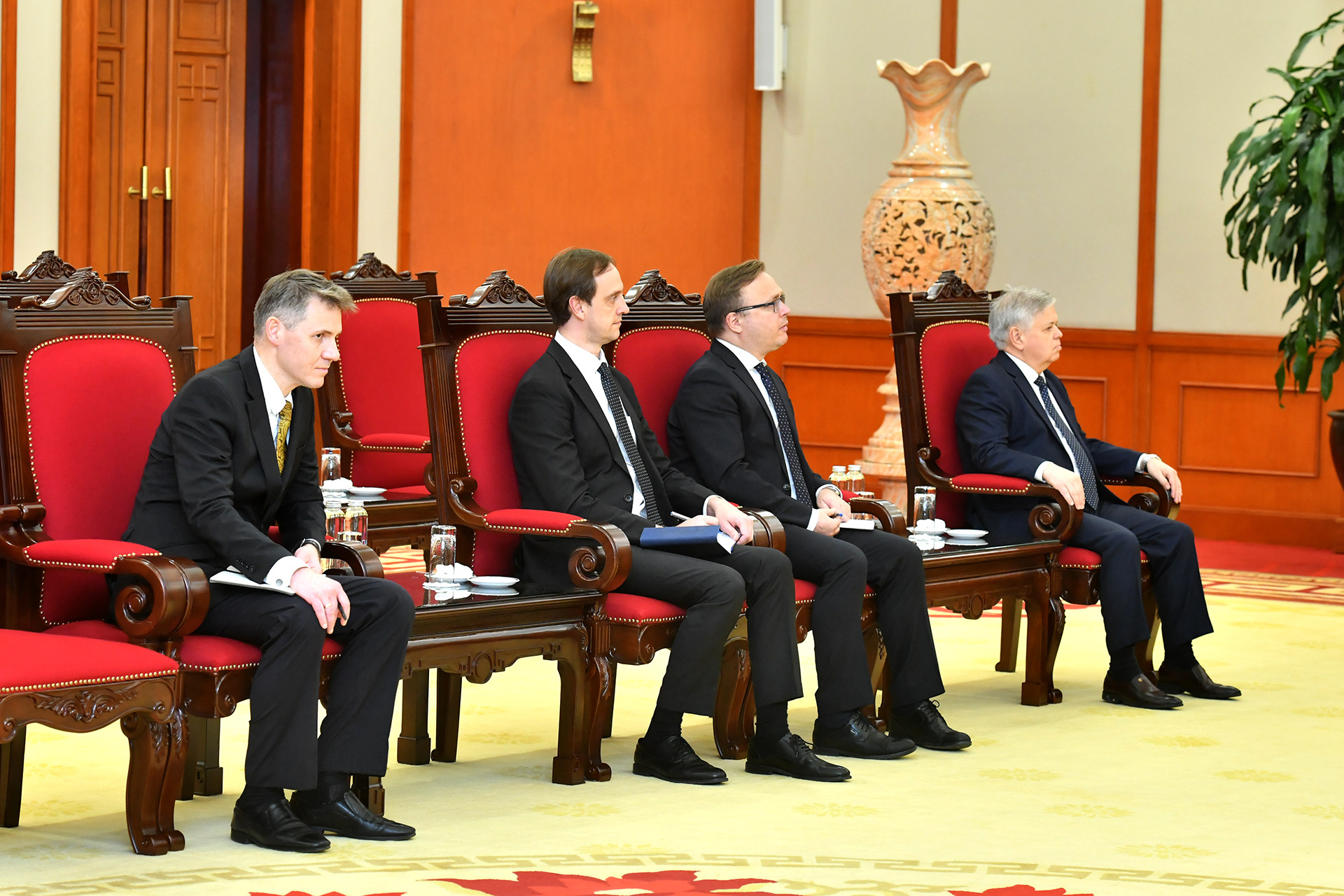 Các đại biểu Liên bang Nga tham dự buổi tiếp.