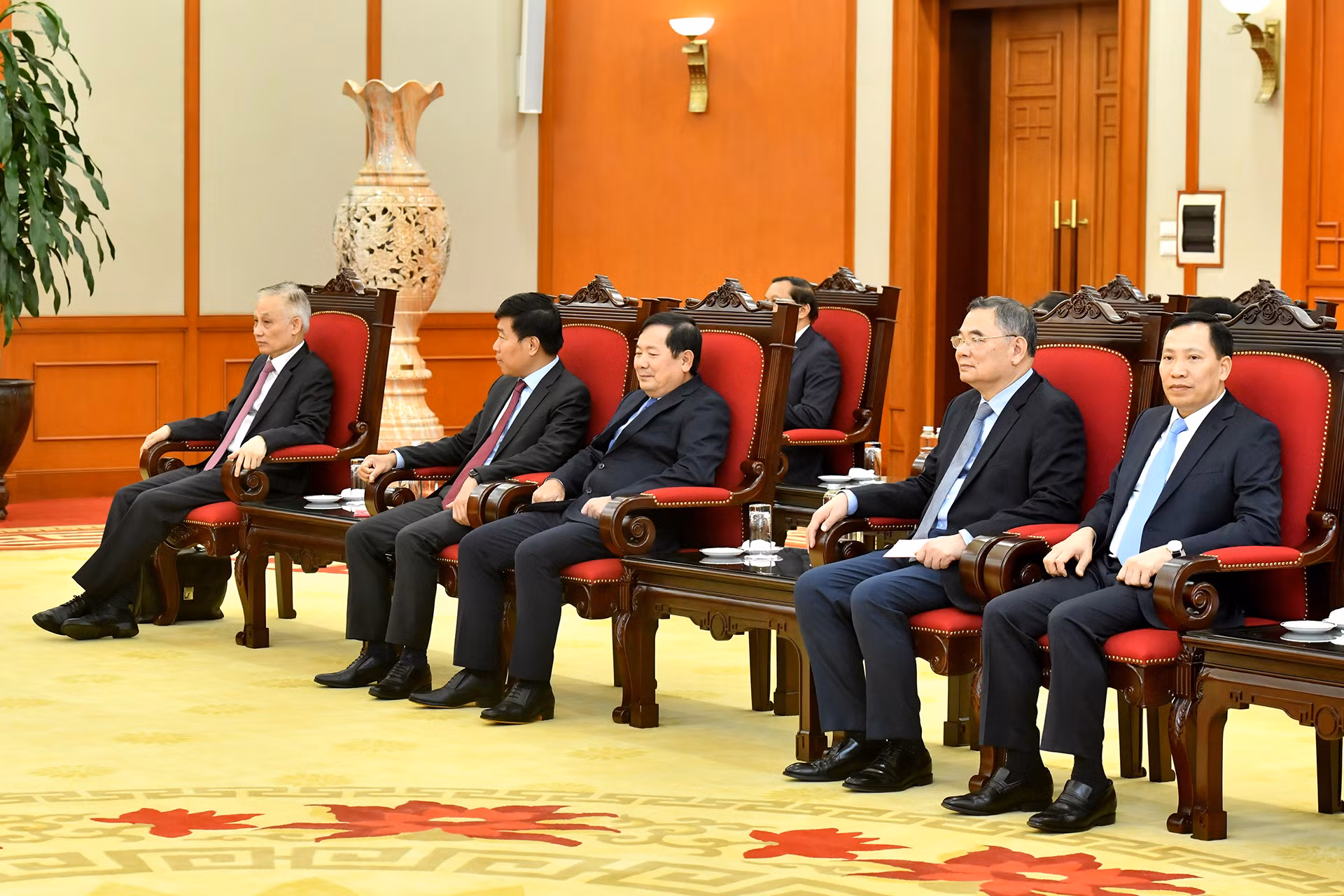 Các đại biểu Việt Nam tham dự buổi tiếp.